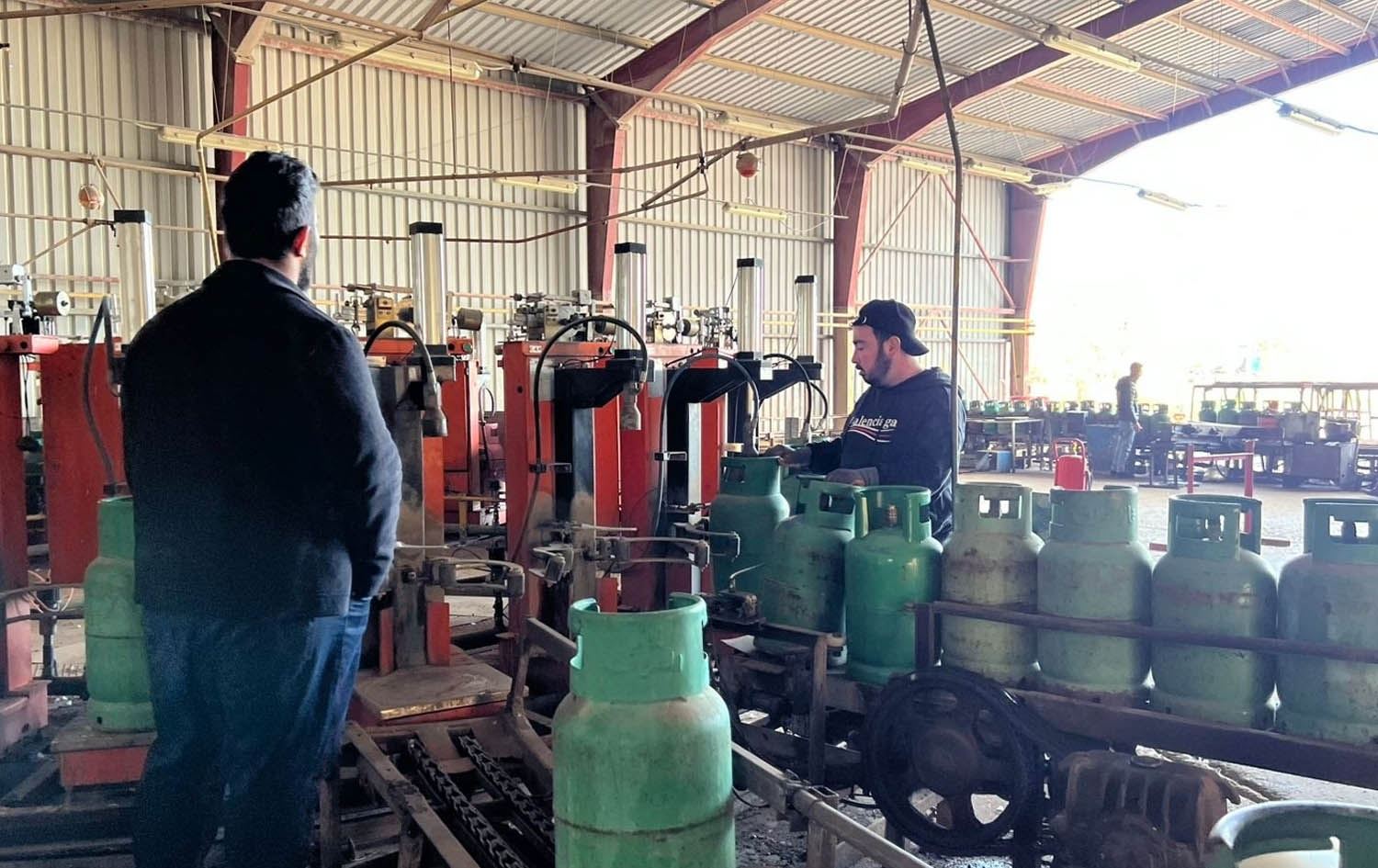 دابەشکردنی گازی ماڵان. وێنە: پەیجی فەرمیی وەزارەتی سامانە سرووشتییەکان لە فەیسبووک