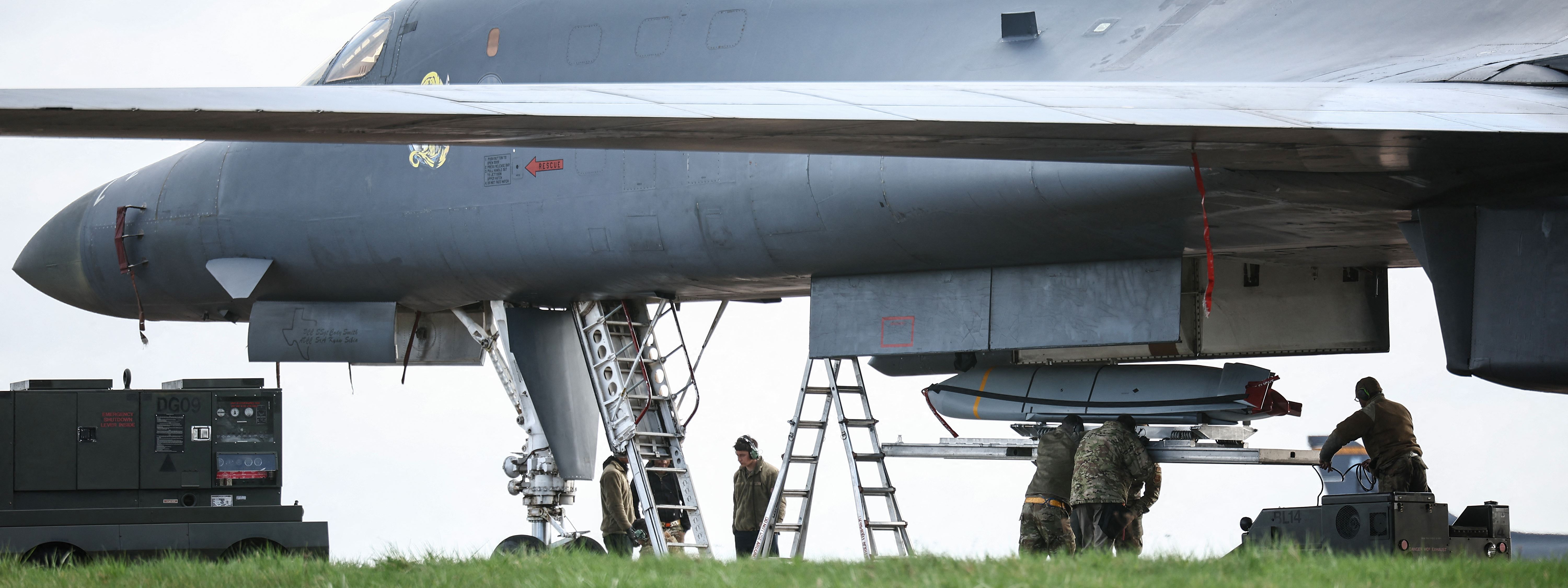 وێنە.. ئامادەکاریی فڕۆکەی B-1 Lancer بۆ هێرشکردنە سەر ئێران
