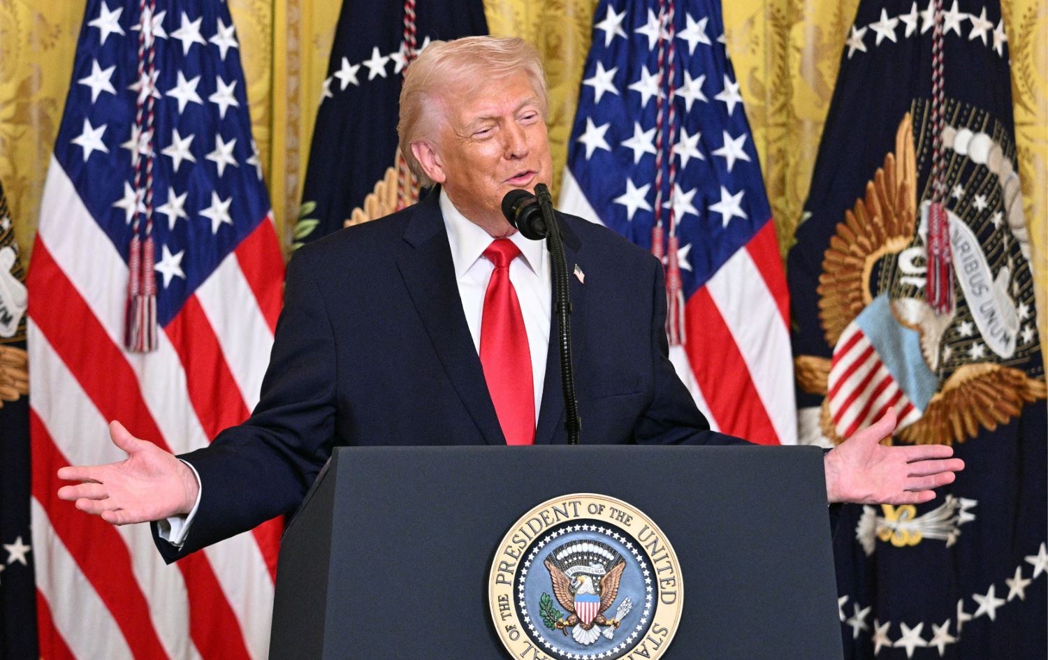 Trump'tan İran'a yeni tehdit: Bugün bu deli pisliklerin başına neler geleceğini izleyin