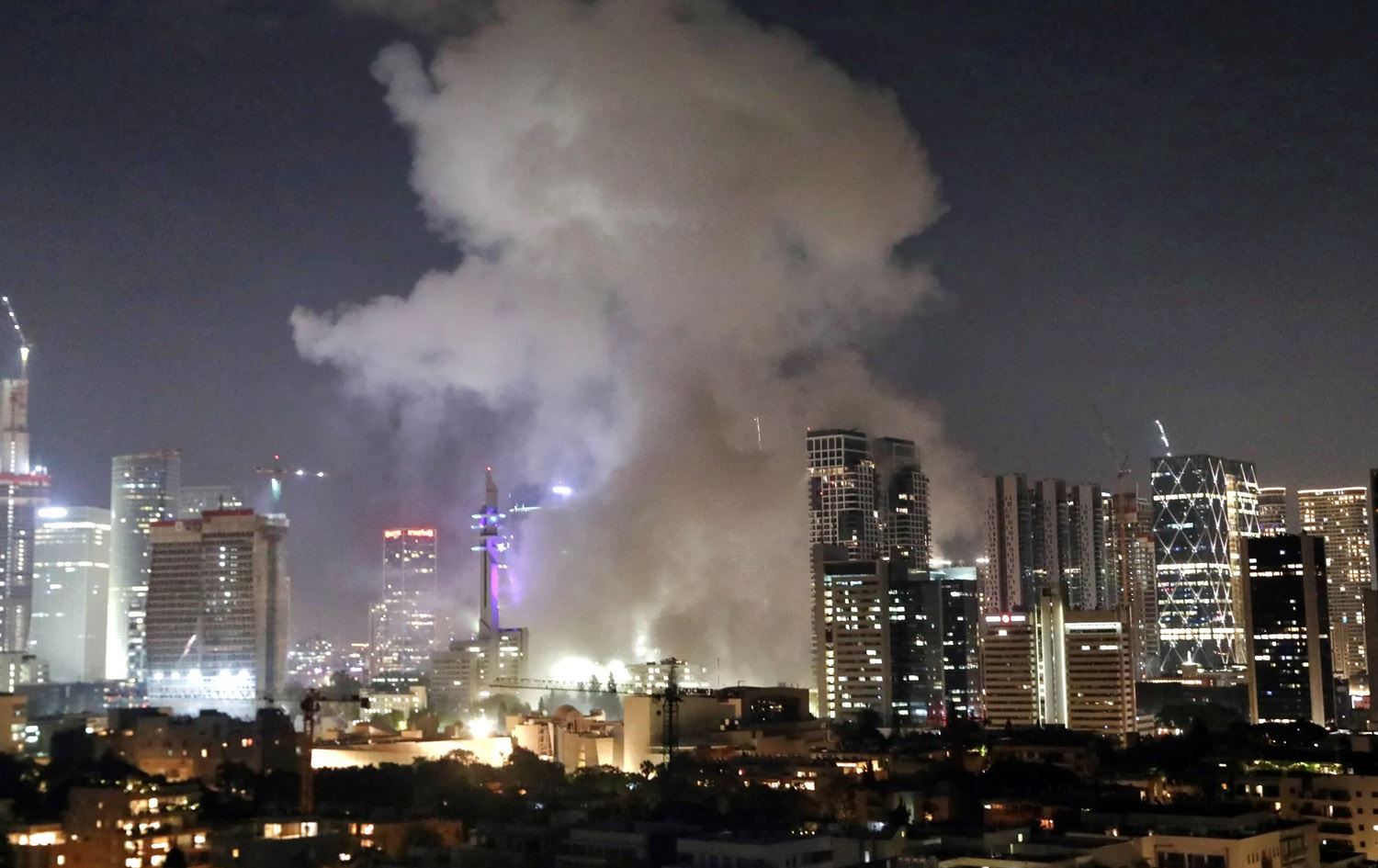 دیمەنی ساتی هێرشێکی ئێران بۆسەر تەلئەڤیڤ