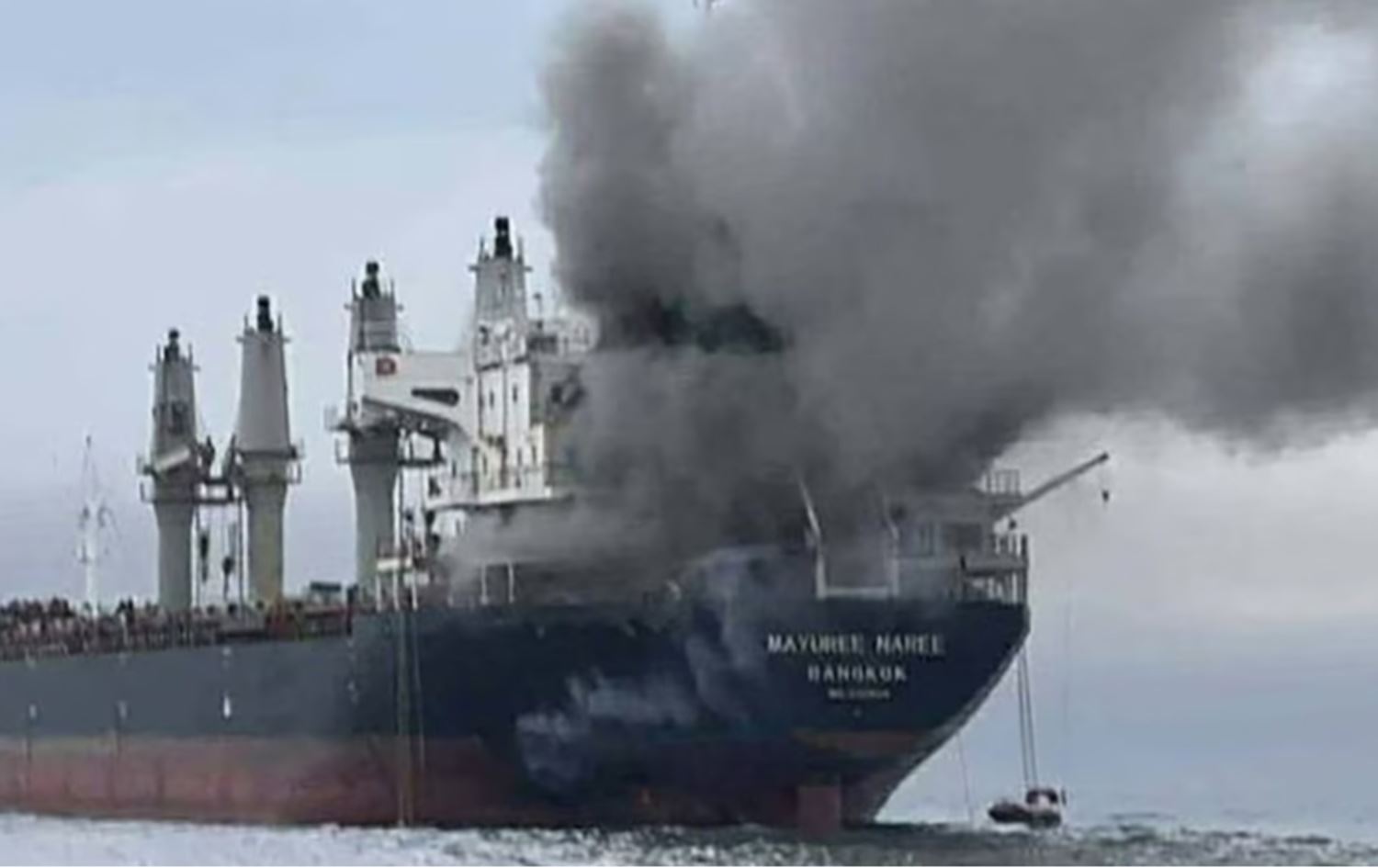 لە دوو رۆژدا 6 کەشتی لە تەنگەی هورمز کراونەتە ئامانج