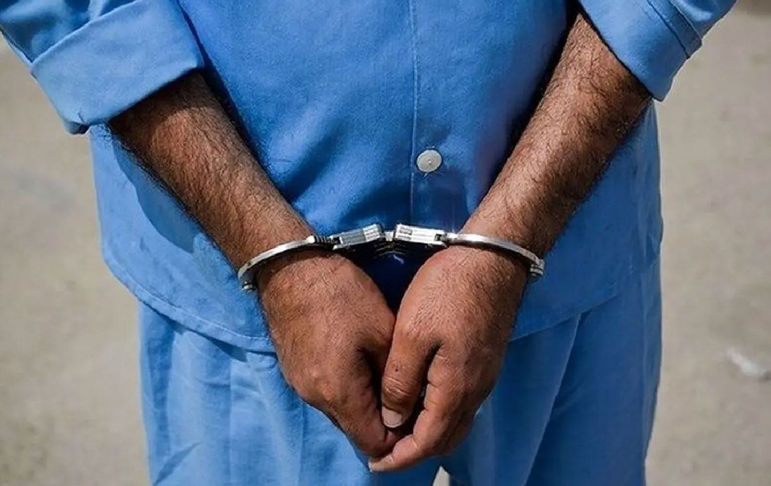 کەلەپچە لە دەستی کەسێکدا. وێنەکە بۆ روونکردنەوەی زیاتری هەواڵەکەیە