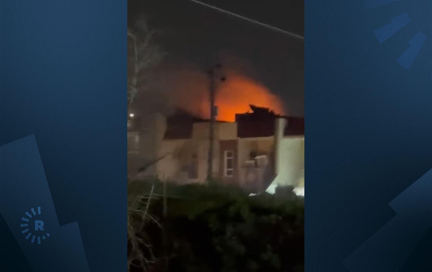 جانب من الحريق جراء سقوط حطام المسيّرة المدمرة 