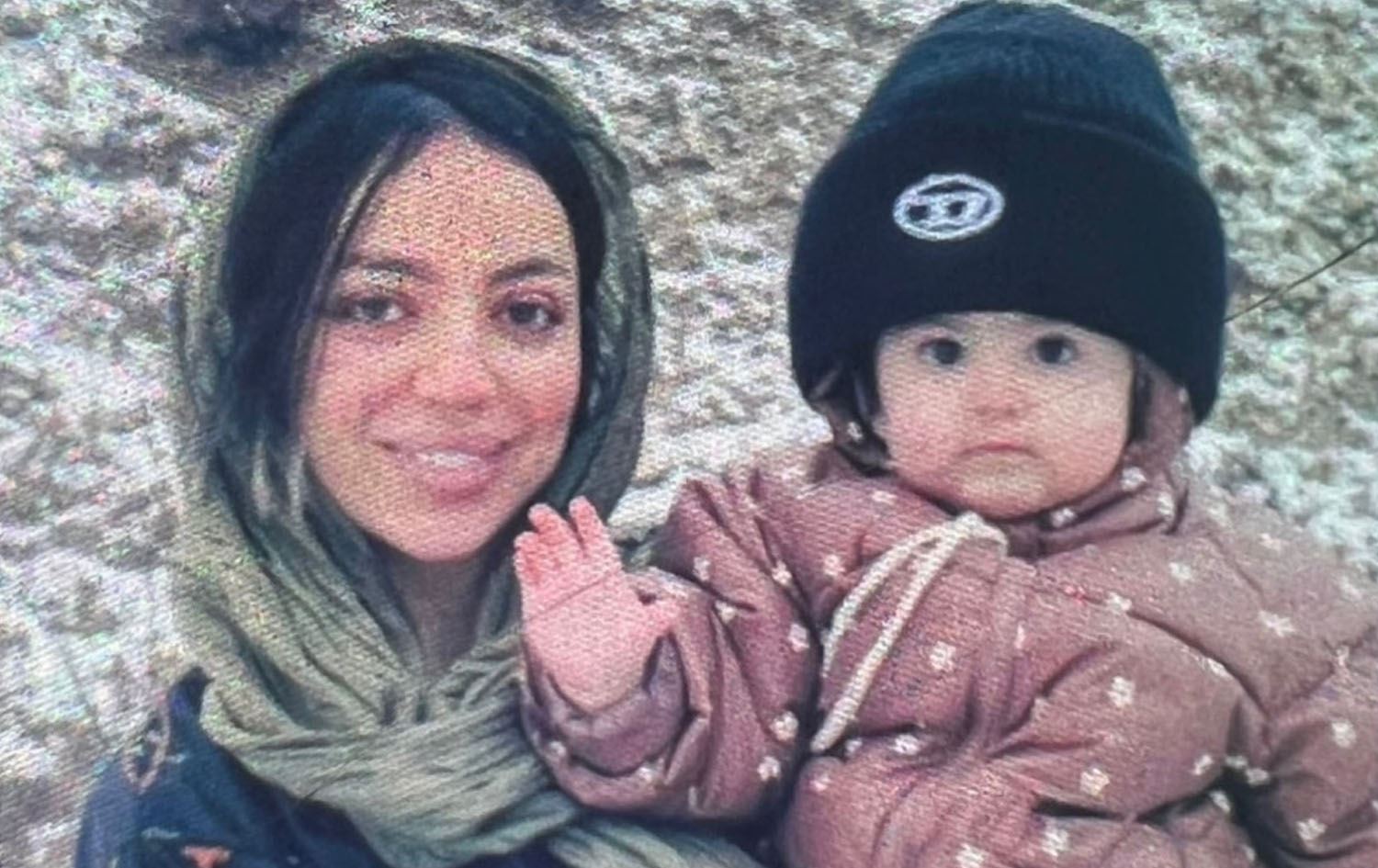 دایکێک و منداڵە دوو ساڵانەکەی لە کرماشان لە بۆردوومانێکدا کوژران