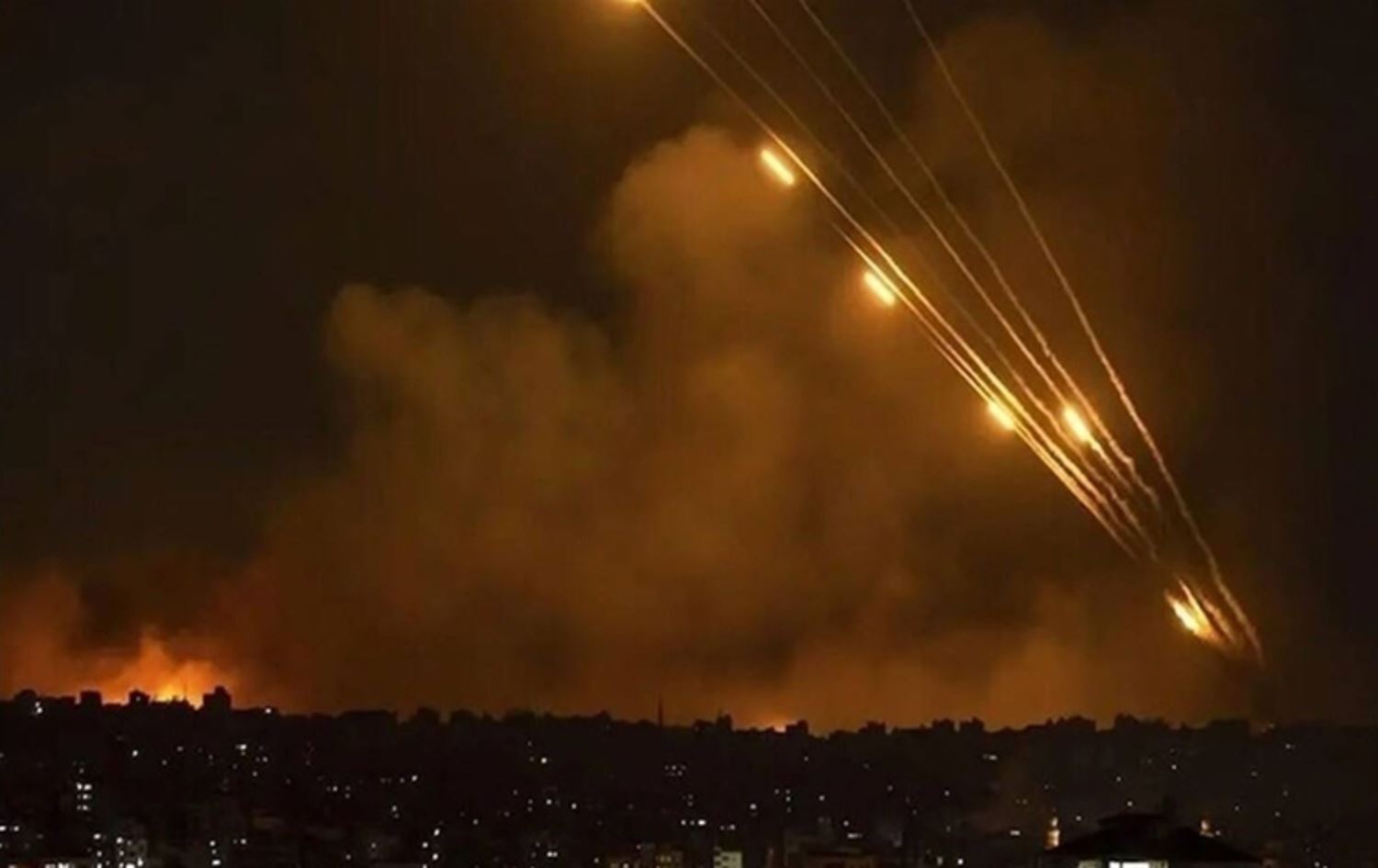 هێرشێکی مووشەلیی حیزبوڵا بۆسەر ئیسرائیل. وێنە: ئەرشیڤ