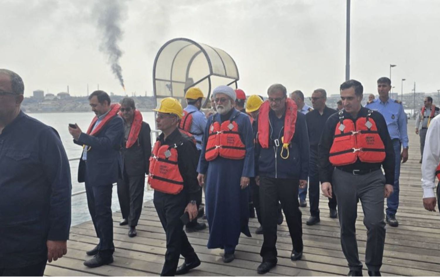 سەردانی شاندەکە بۆ دوورگەی خارگ