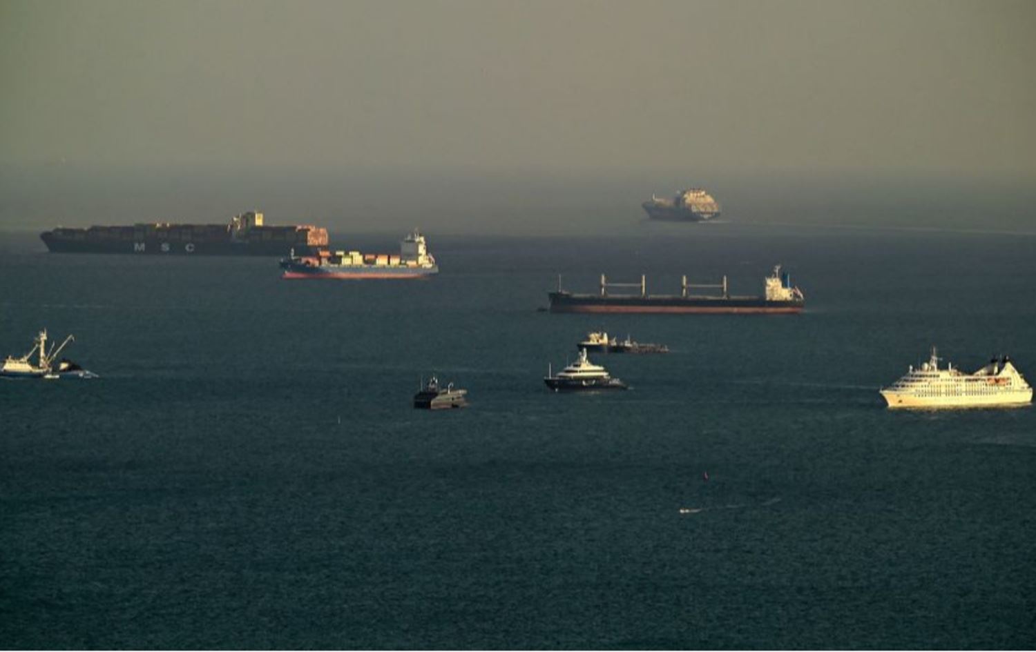 ئیمارات: دەکرێ بەشداری لە پاراستنى تەنگەى هورمز بکەین