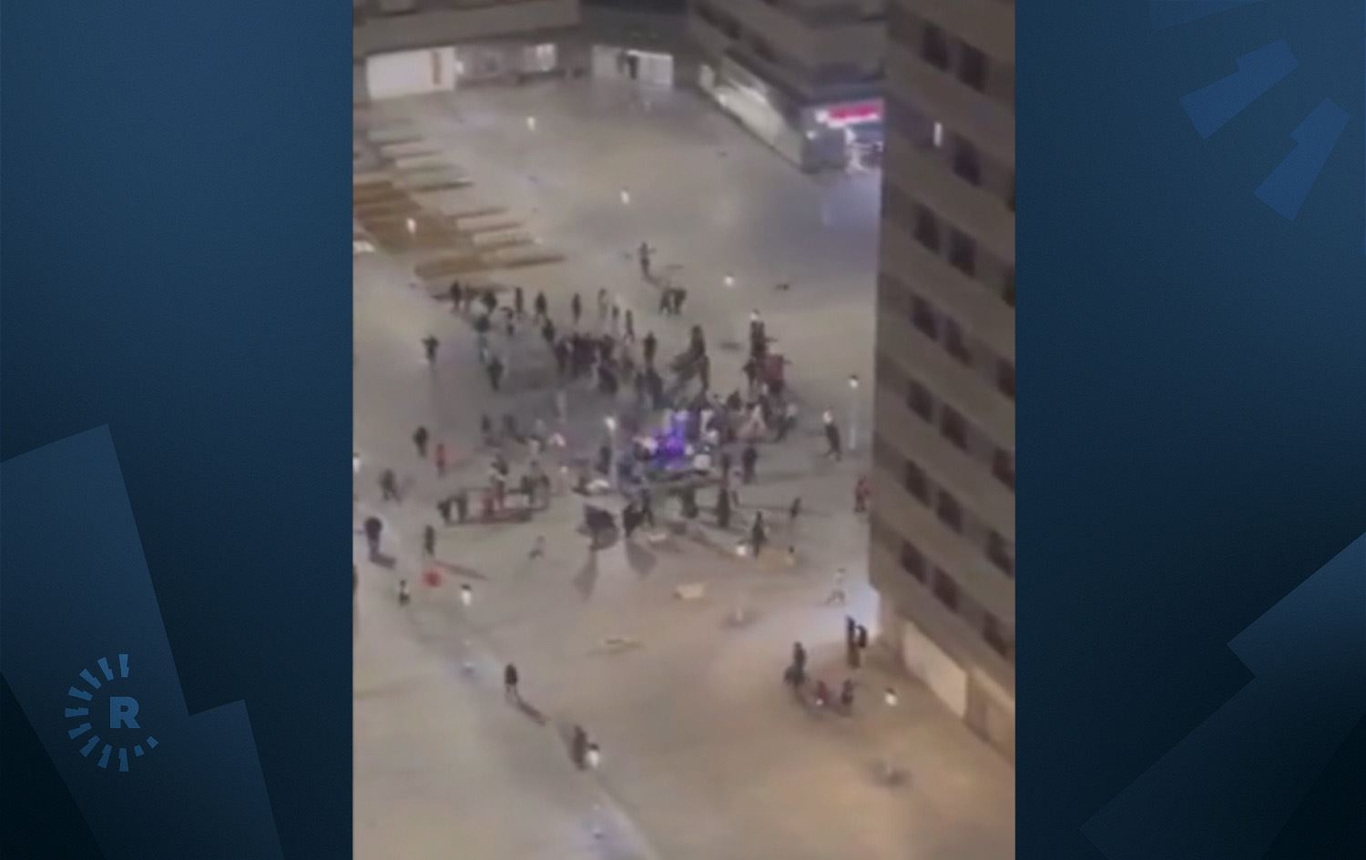 کۆبوونەوەی ژمارەیەک لە خەڵک بۆ رێوڕەسمی چوارشەممەسووری