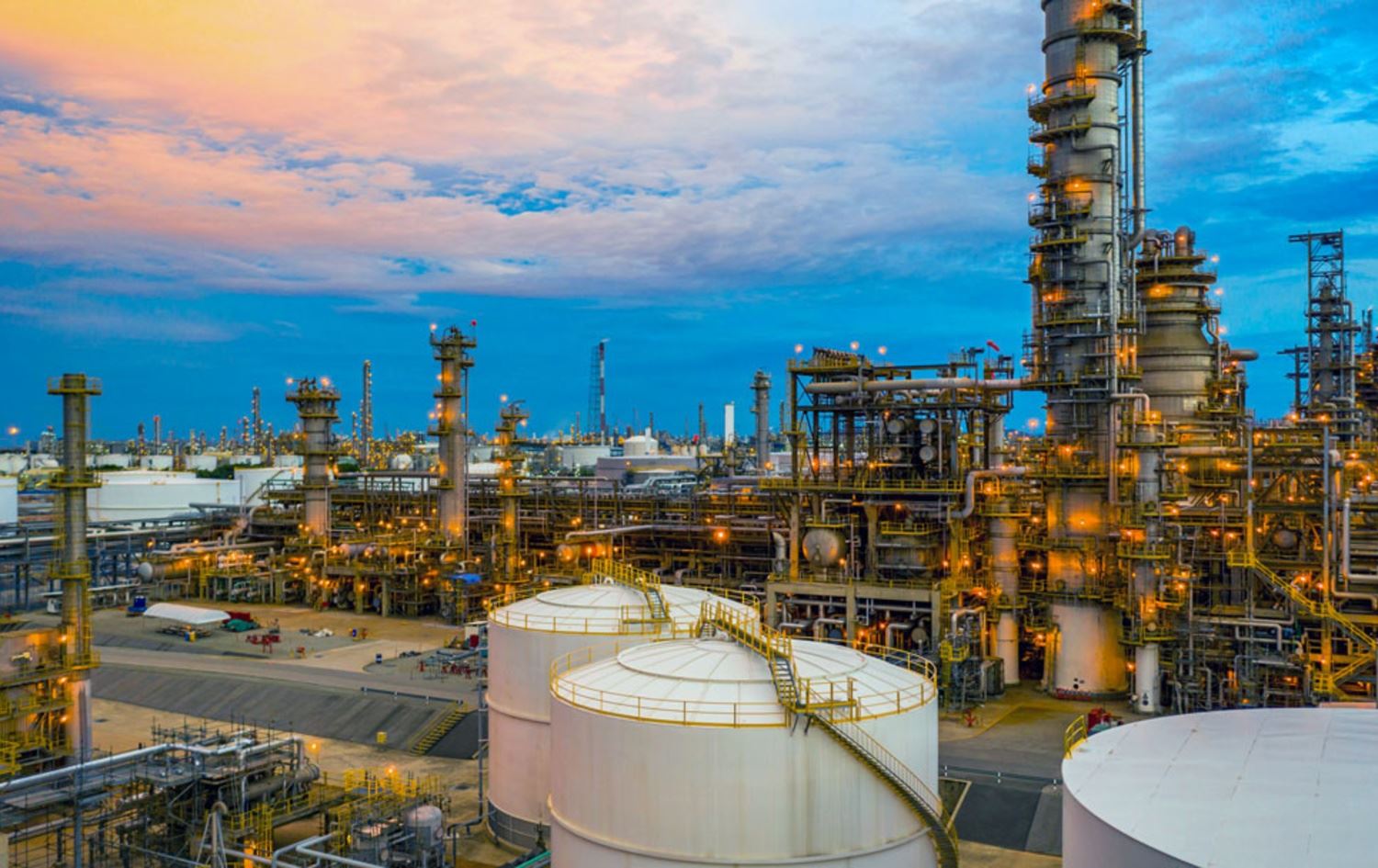 دامەزراوەی پترۆکیمیایی پارسی باشوور پێش بۆردوومان