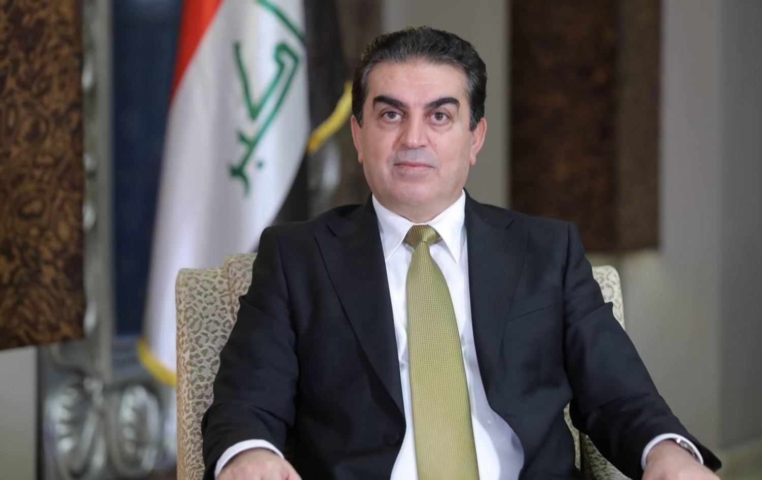 فەرهاد ئەترووشی: دوایین دانیشتنی پەرلەمان نادەستووری بووە