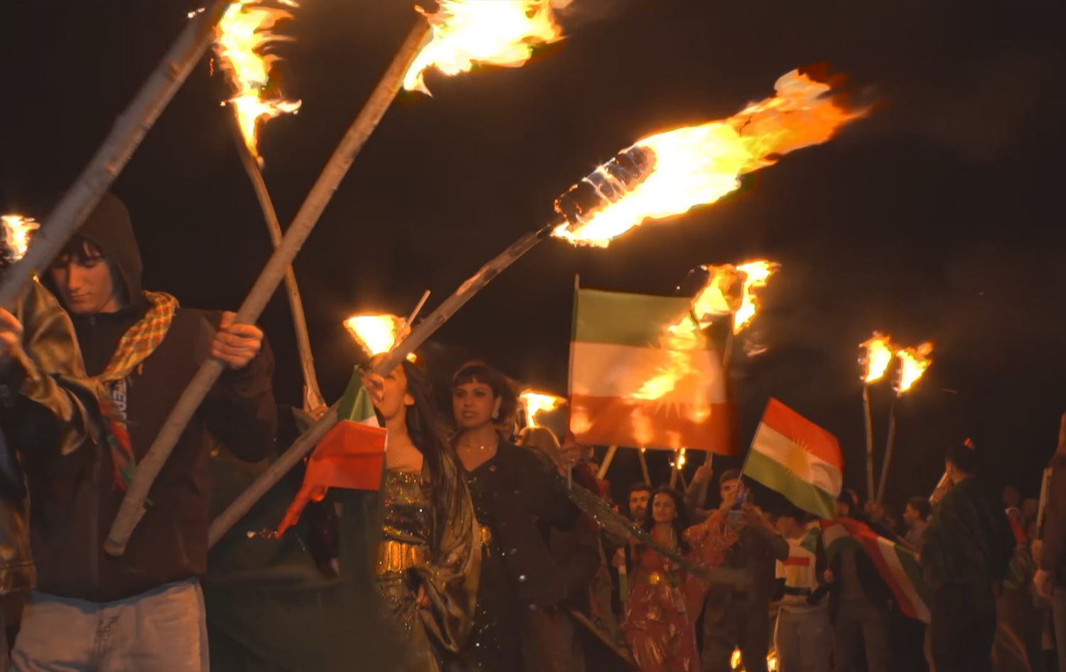 مشاعل عيد نوروز في منطقة فارقين بكوردستان تركيا