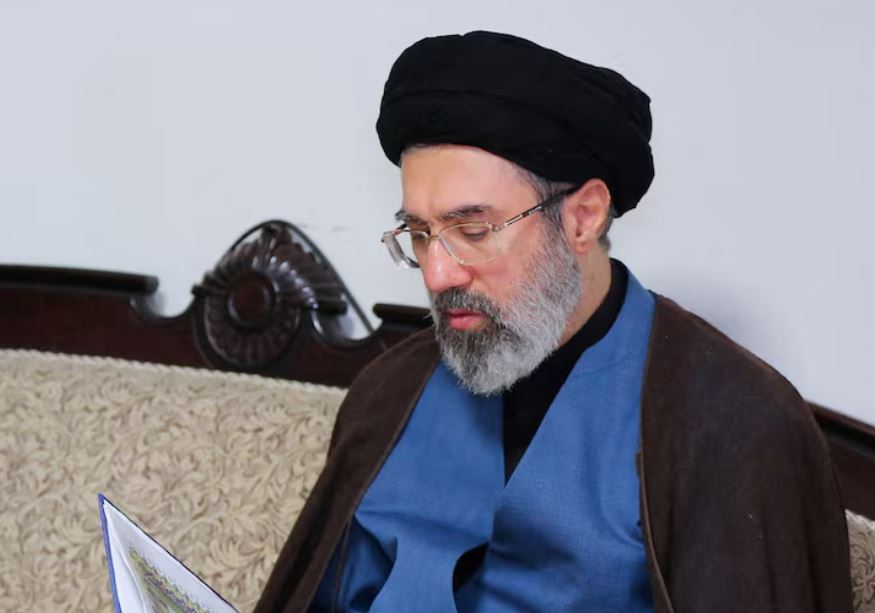 موجتەبا خامنەیی: هێرشەکانی سەر تورکیا و عومان لەلایەن ئێران و بەرەی موقاوەمەوە نەکراون