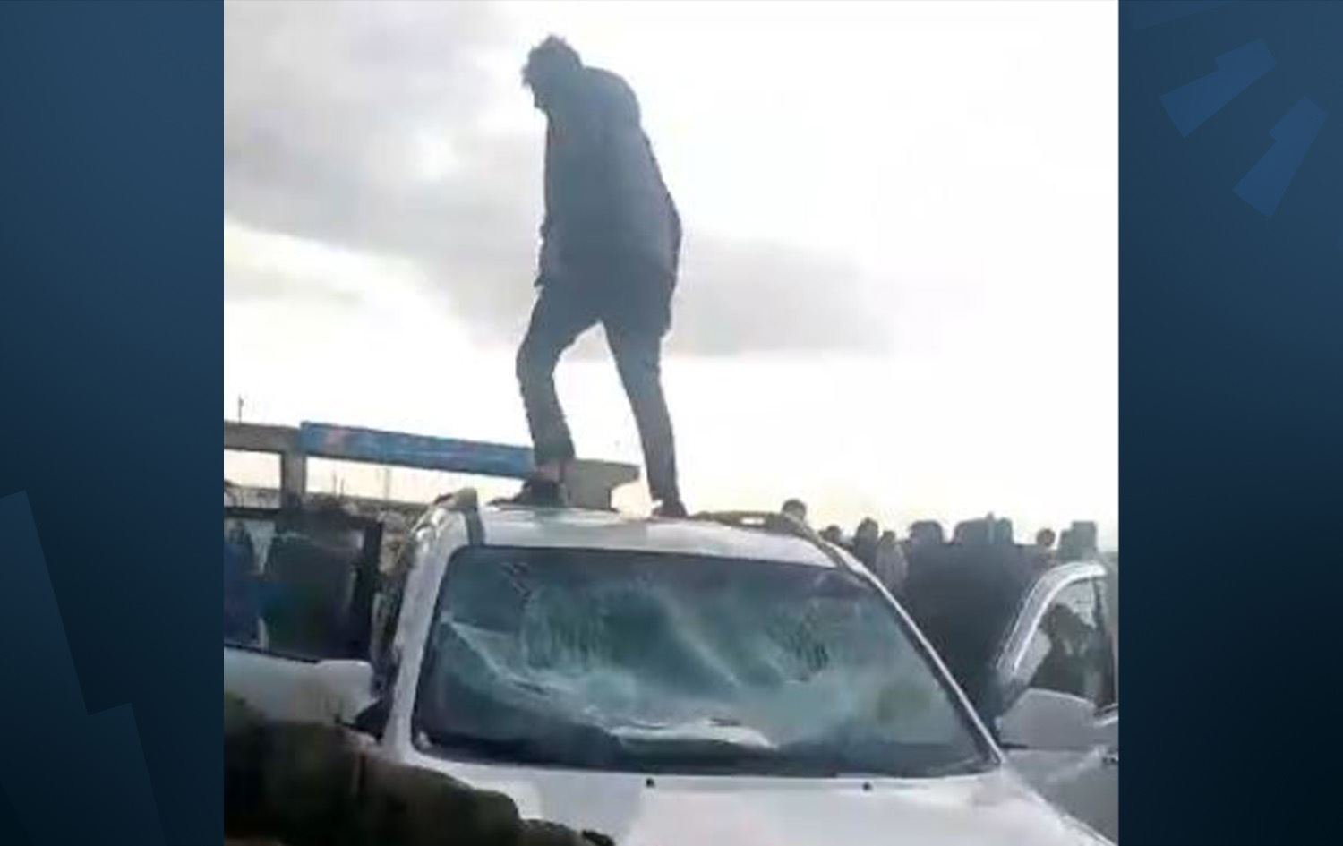 الاعتداء على سيارة مواطنين كورد أثناء عودتهم من الاحتفال بنوروز في حلب