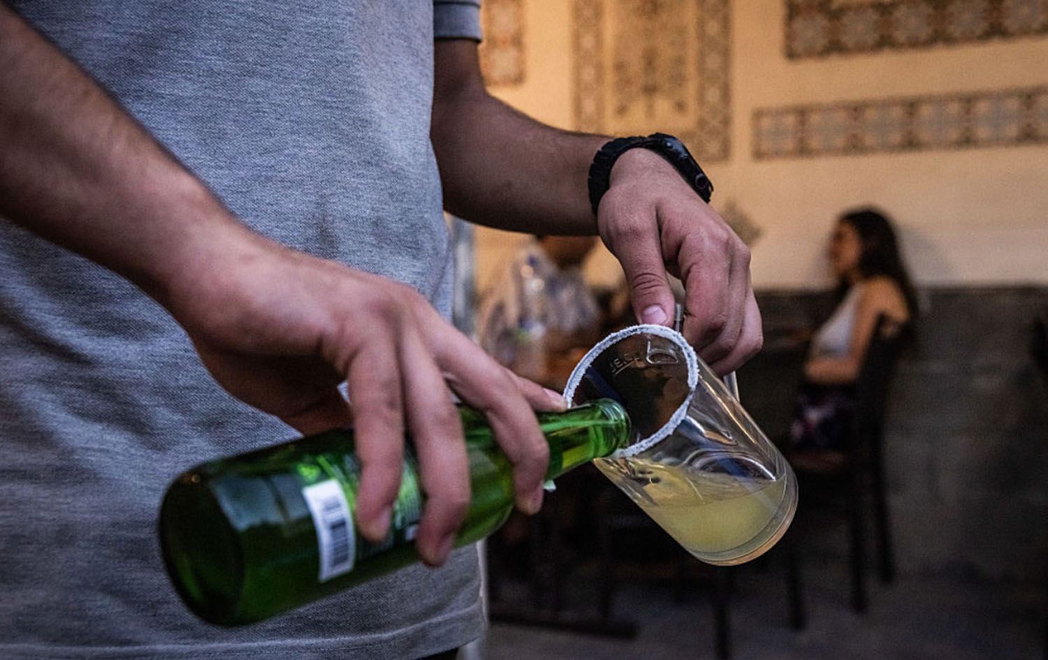 پارێزگای دیمەشق دەڵێت، بڕیاری نوێ بۆ رێکخستنی پیشەی فرۆشتنی خواردنەوە کحولییەکان هۆتێلەکان ناگرێتەوە