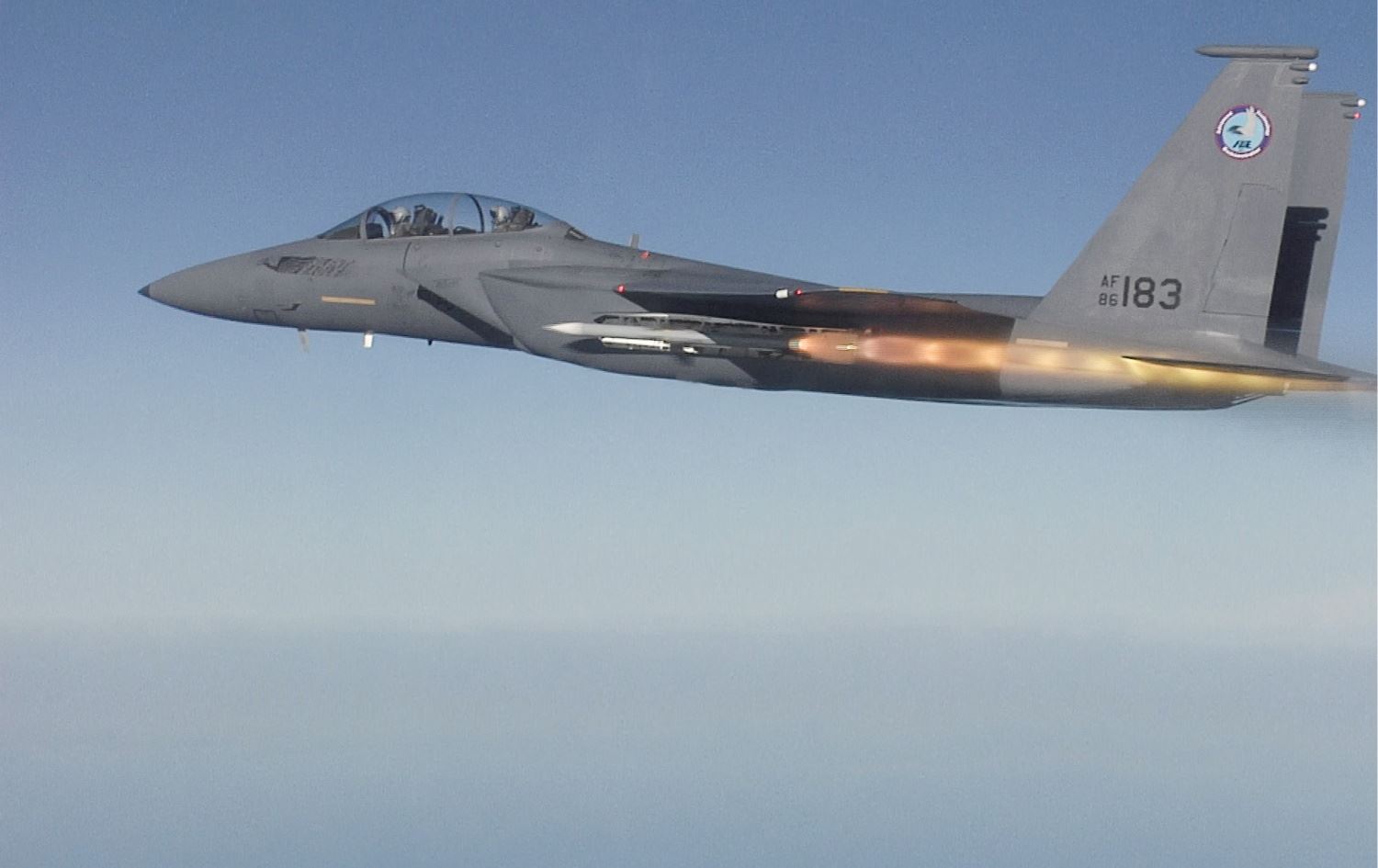 فرۆکەی ئێف 15. وێنەکە تەنیا بۆ روونکردنەوەی هەواڵەکەیە