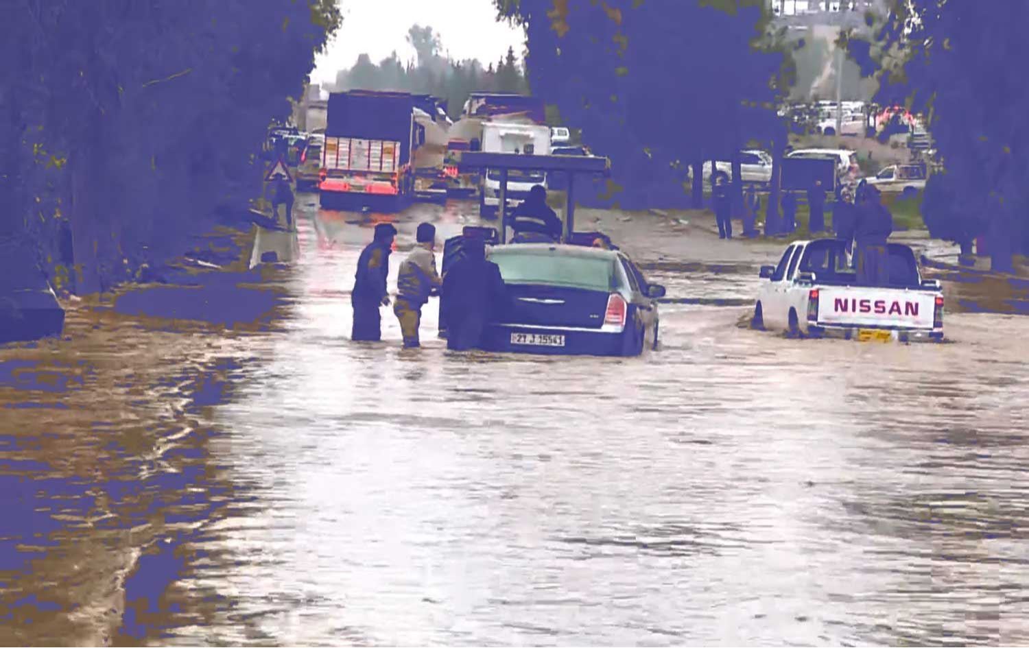 دیمەنی باران و لافاو لە چەمچەماڵ. وێنەکە ئەرشیڤە و تەنیا بۆ روونکردنەوەی هەواڵەکەیە