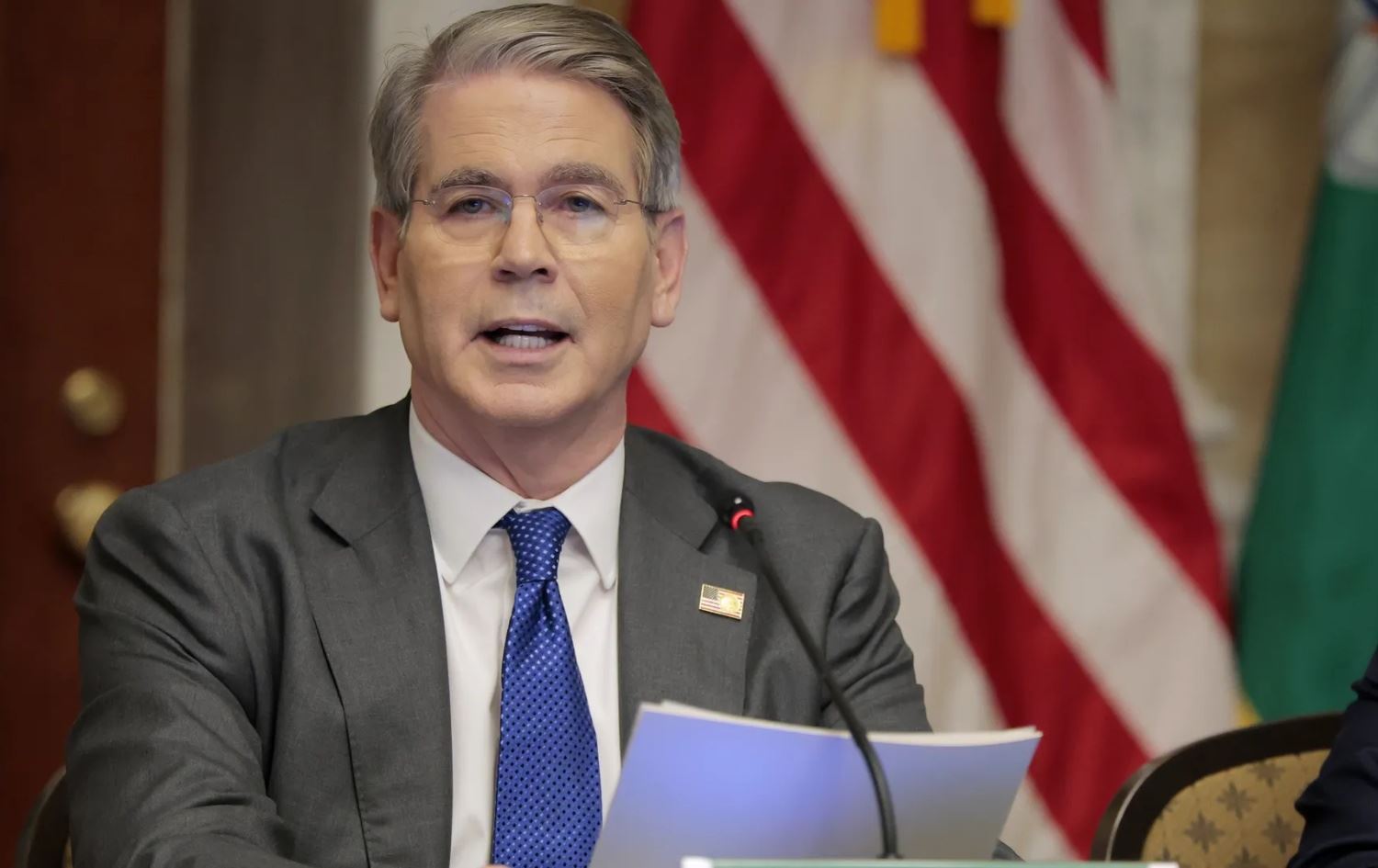 سکۆت بێسێنت، وەزیری گەنجینەی ئەمریکا