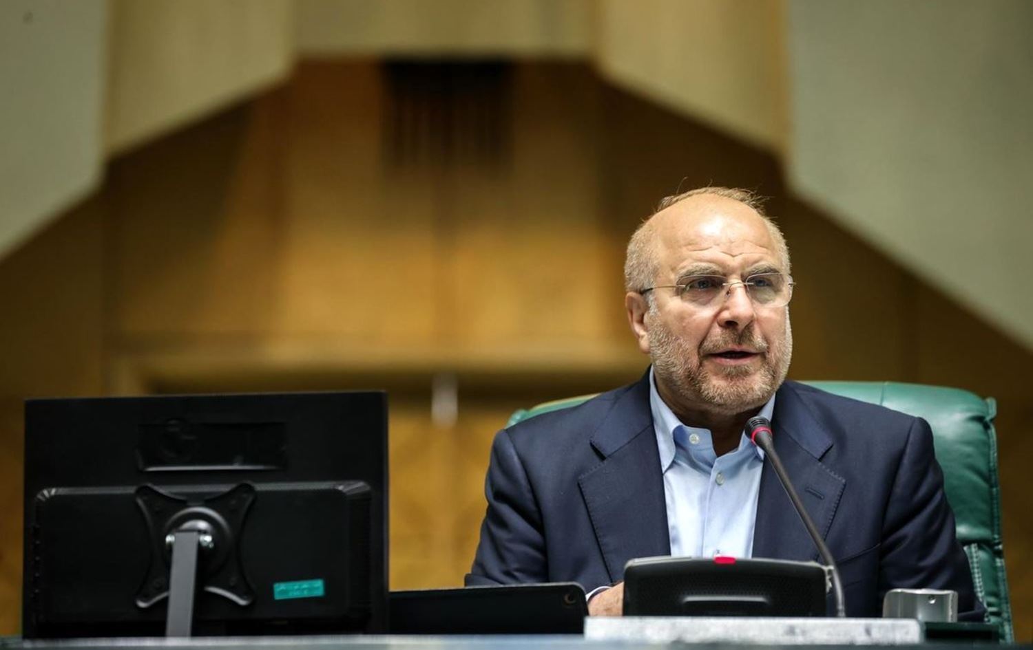 قالیباف هەڕەشەیەکی بێوێنە دەکات: هەر دامەزراوەیەک قەواڵەی دارایی گەنجینەی ئەمریکا بکڕێت، دەیکەینە ئامانج