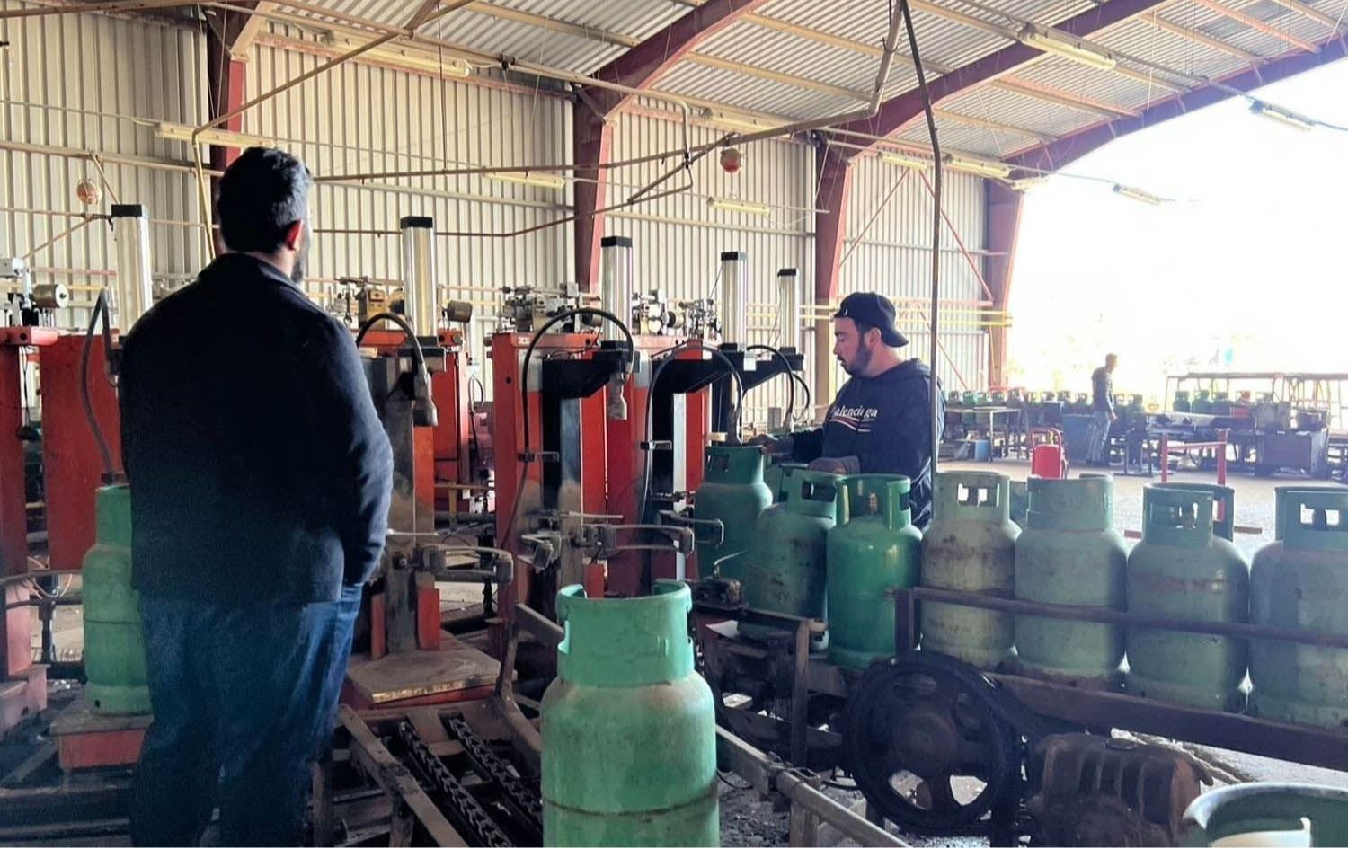 معمل لتعبئة الغاز السائل