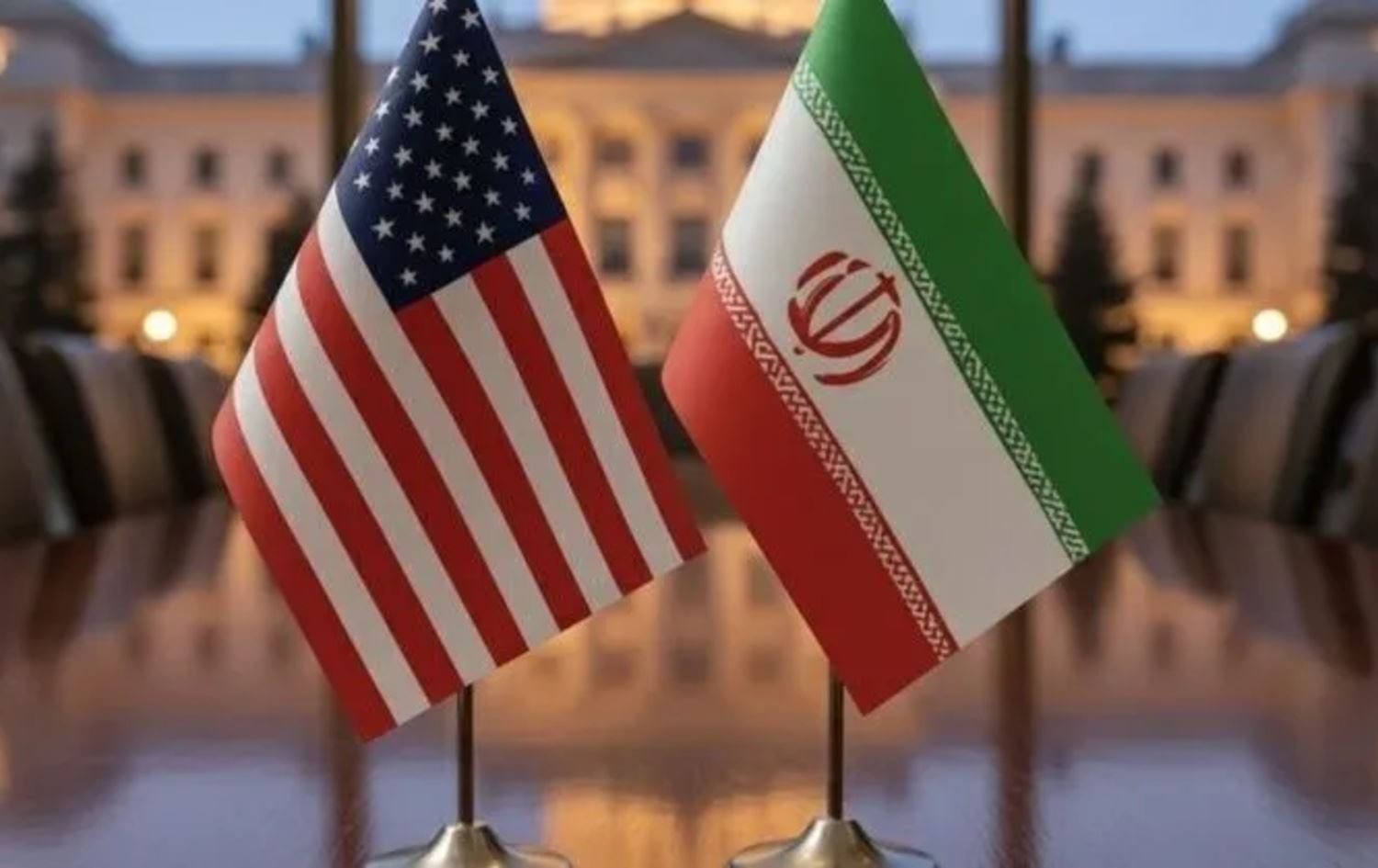 ئاڵای ئەمریکا و ئێران