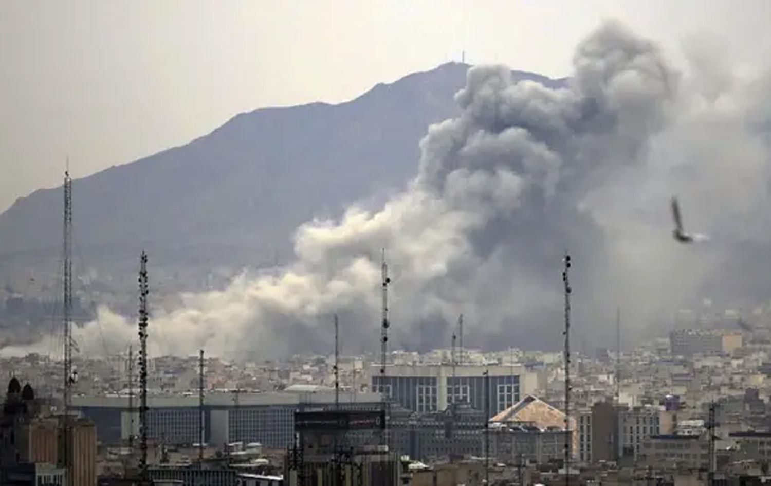 دیمەنی ساتی بۆردوومانێک بۆسەر تاران. وێنە: Getty Images