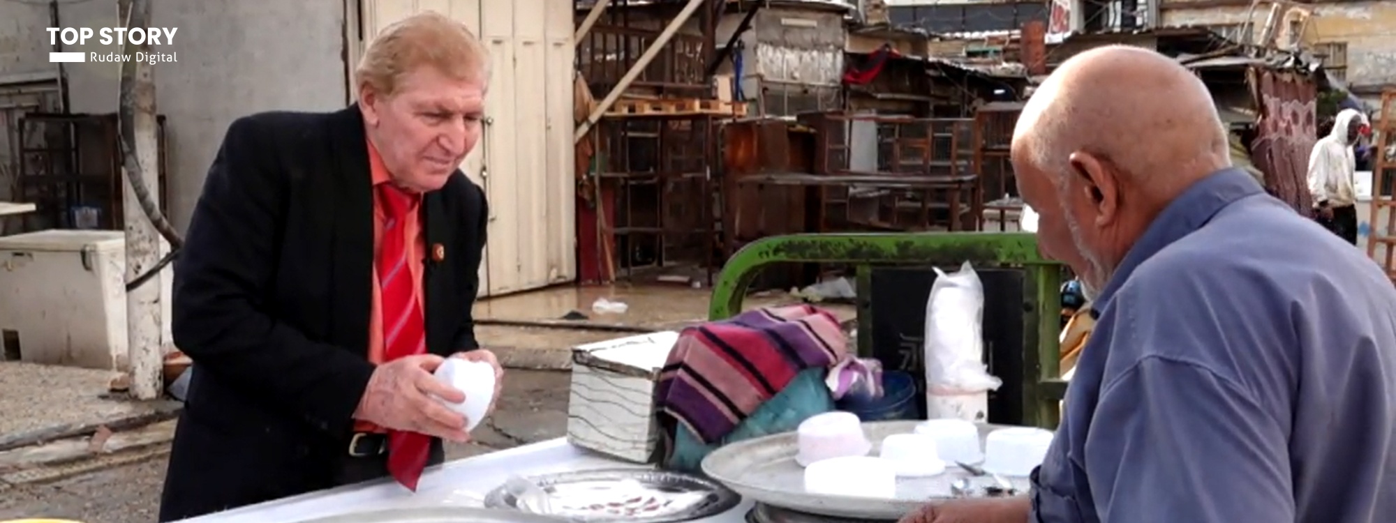 أنيق يبيع "اللبلبي".. شبيه ترمب في العراق يوجه رسالة عبر رووداو للرئيس الأميركي