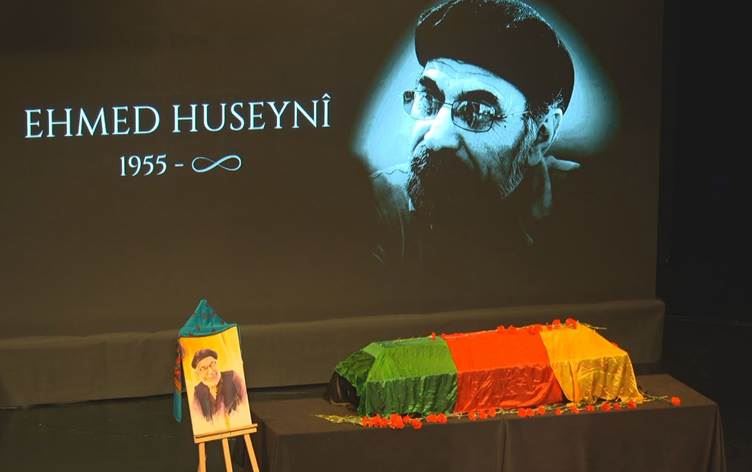 آمد تودع الشاعر الكوردي أحمد حسيني وسيوارى الثرى السبت في عامودا