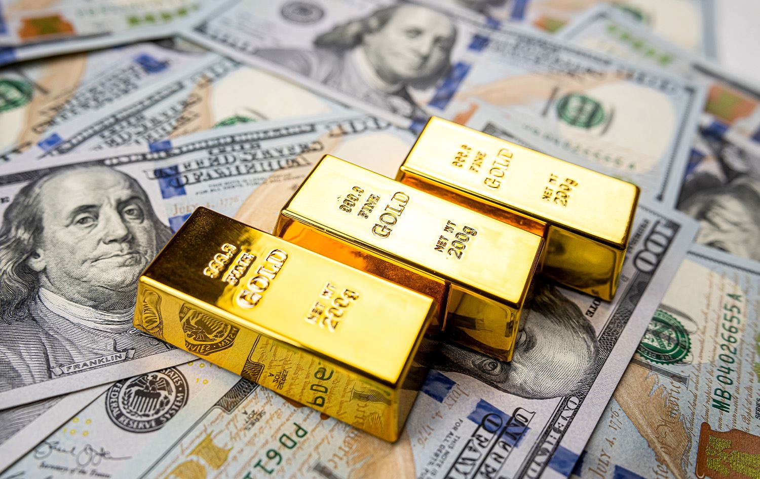 جەنگی ئێران رەنگە بانکە ناوەندییەکان ناچار بکات زێڕەکانیان بفرۆشن