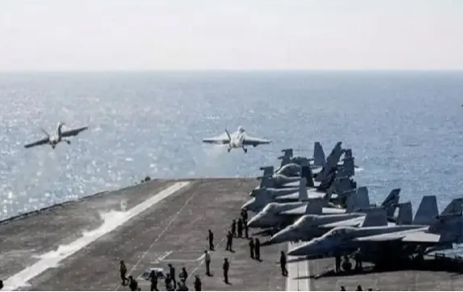 کەشتییەکی فڕۆکەهەڵگری ئەمریکا