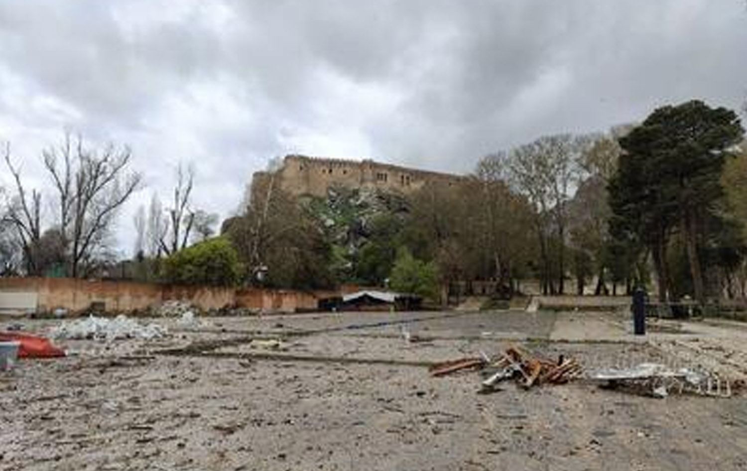 قەڵای 'فەلەک ئەفلاک'ی لوڕستان بەهۆی بۆردوومان خەریکە دەڕووخێت