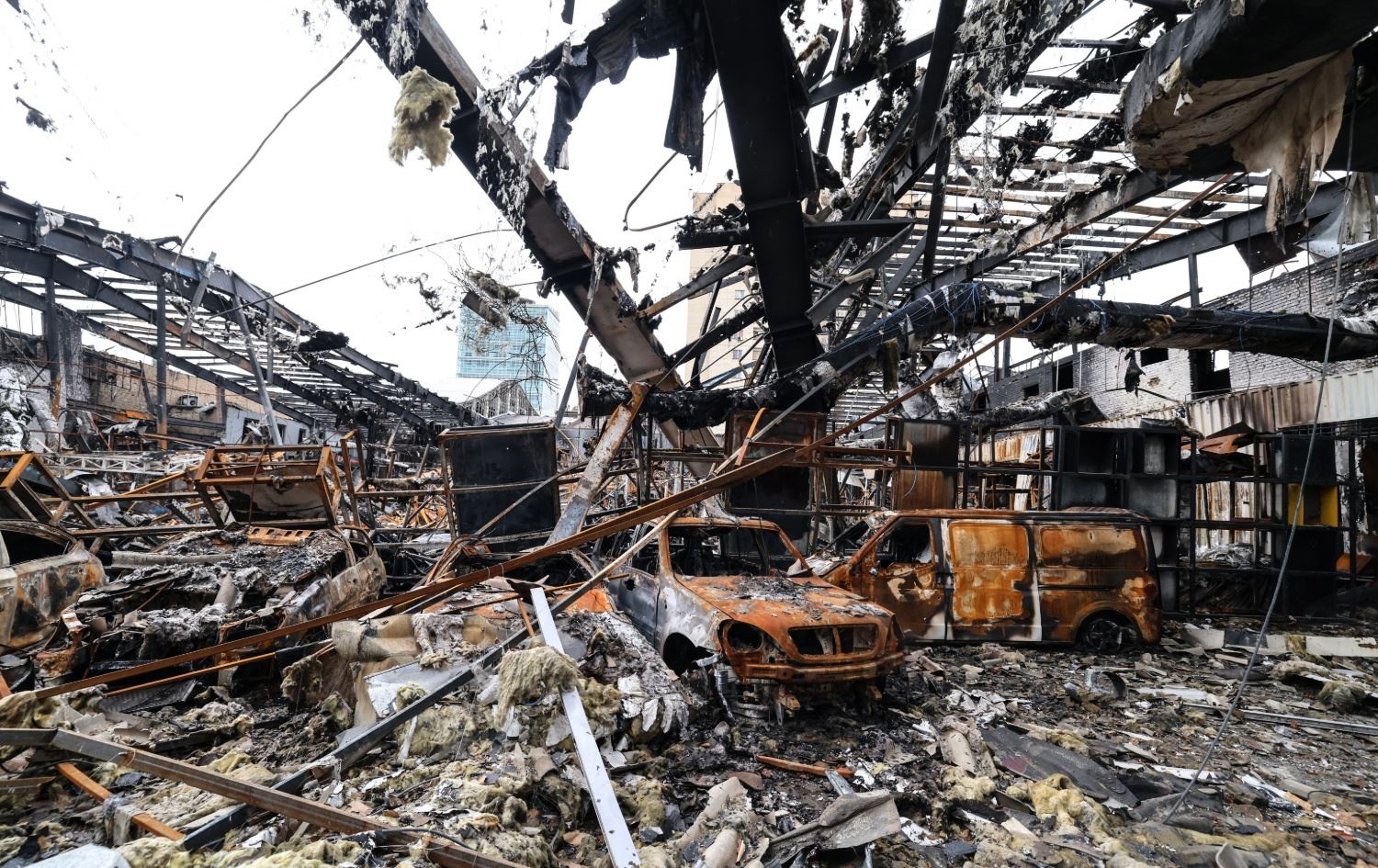 مانگی سووری ئێران: زیاتر لە 102 هەزار خانوو، شوقە و دووکان لە ئێران زیانیان بەرکەوتووە