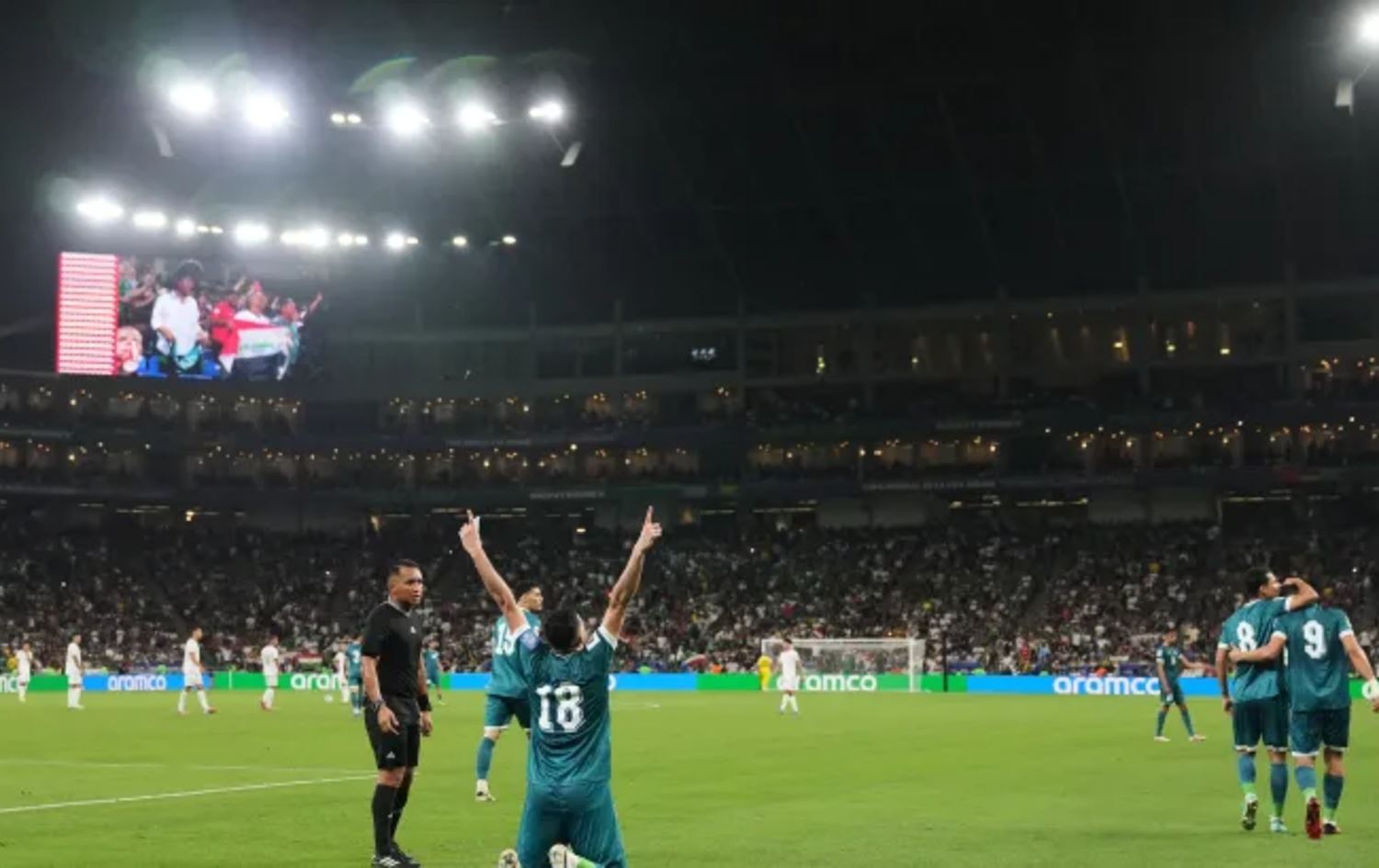 صورة من مباراة العراق وبوليفيا