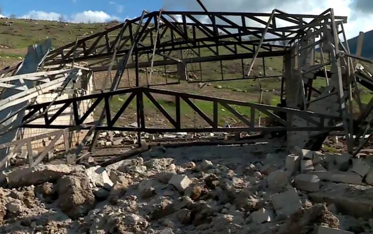 Kargehek bi temamî wêran bû / Wêne: Rûdaw Grafîk