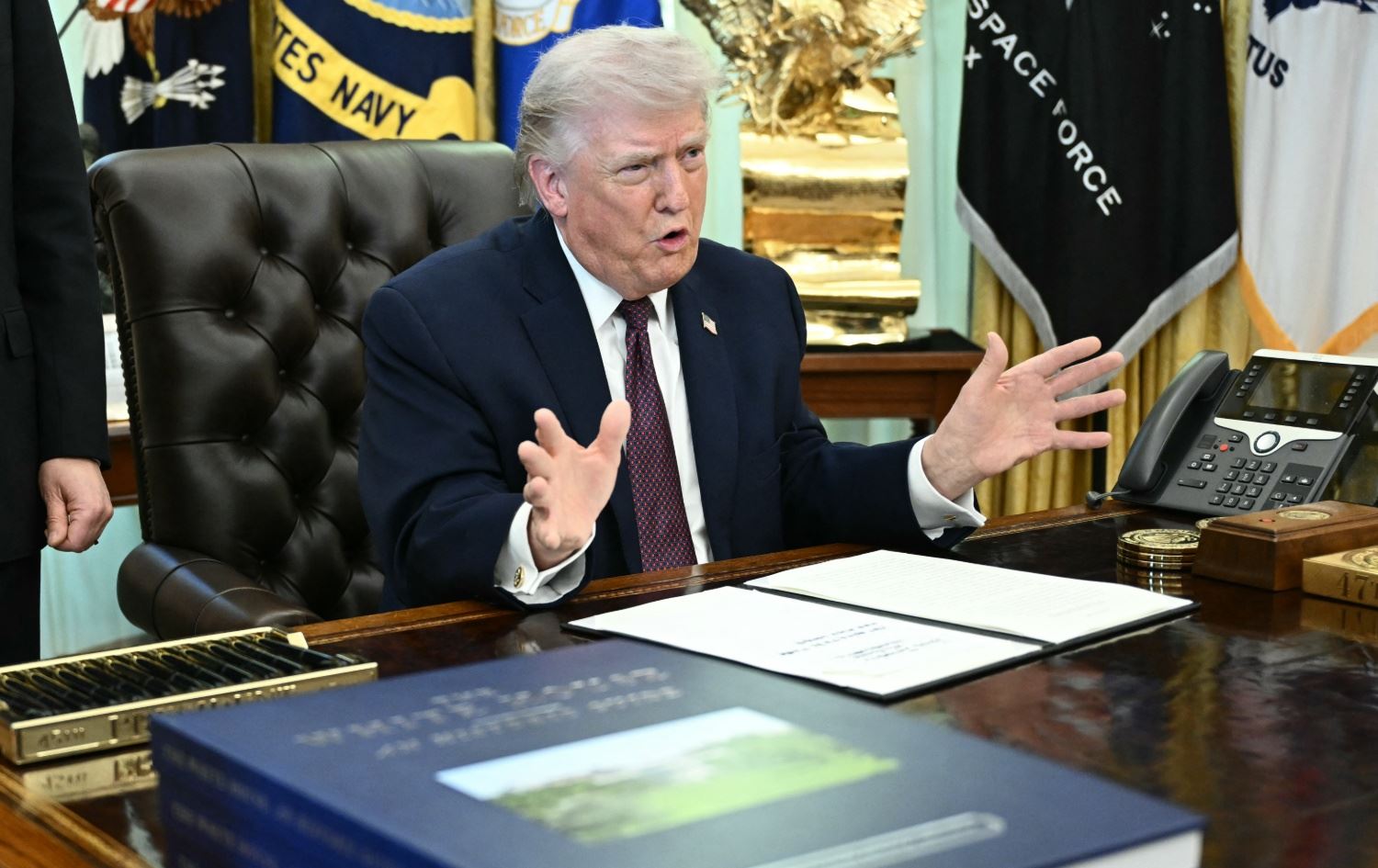 ترەمپ: "زۆر بە خێرایی" لە ئێران دەردەچین و رەنگە بۆ لێدانی ورد بگەڕێینەوە