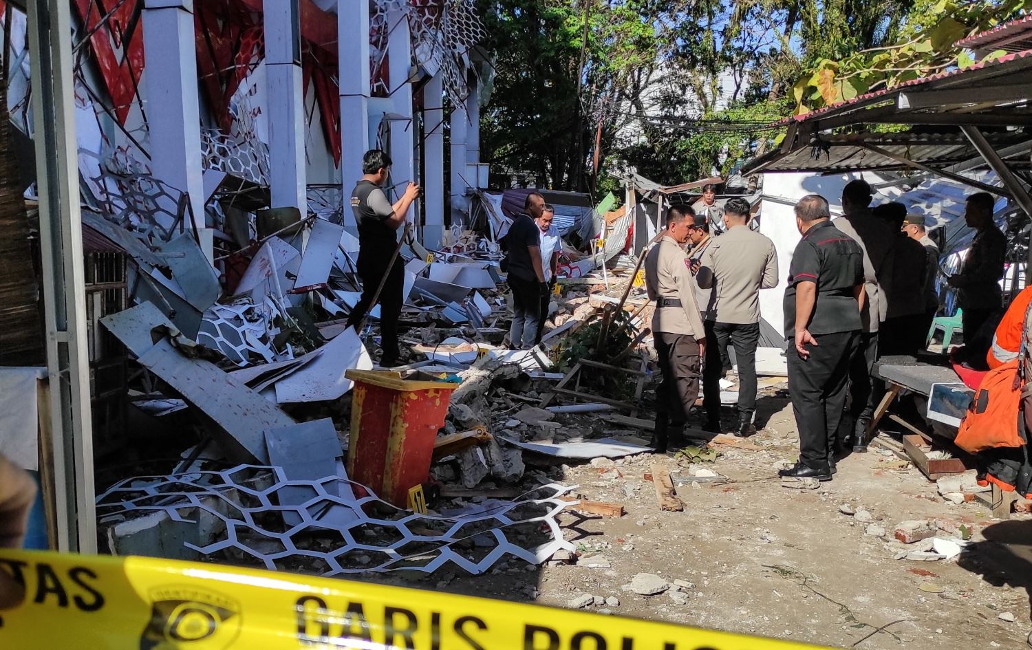 بوومەلەرزەیەکی بەهێز بە گوڕی 7.4 پلە ئیندۆنیزیای هەژاند