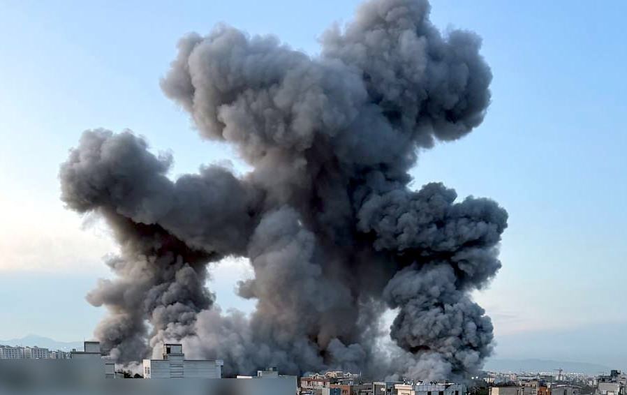 مشهد من قصف استهدف طهران