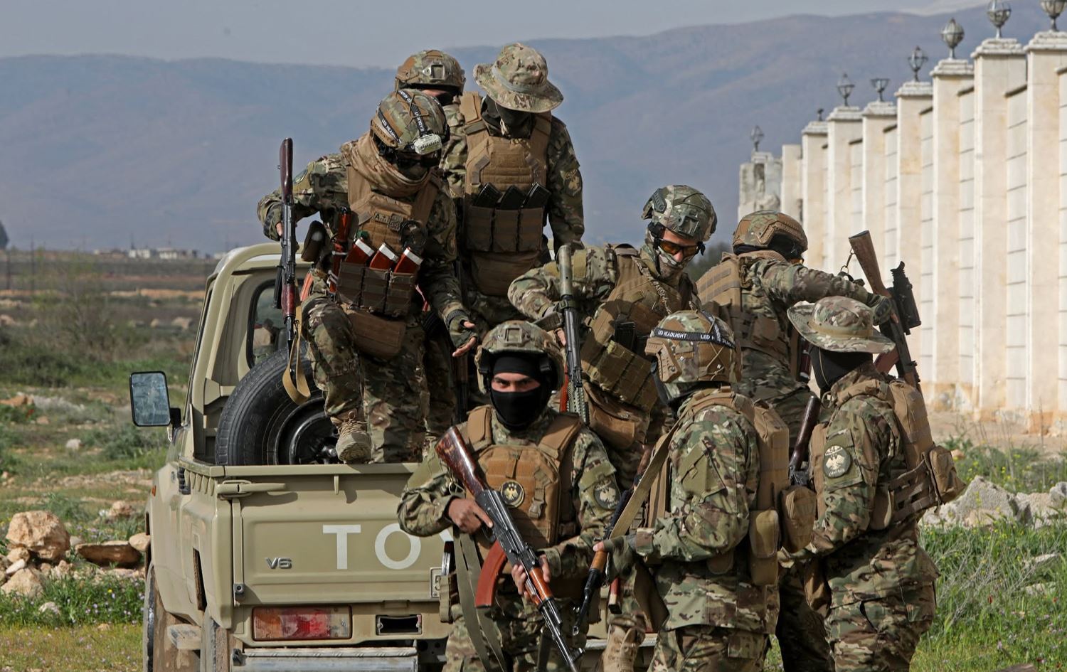 تعزيزات سورية على الحدود مع لبنان. الصورة: AFP