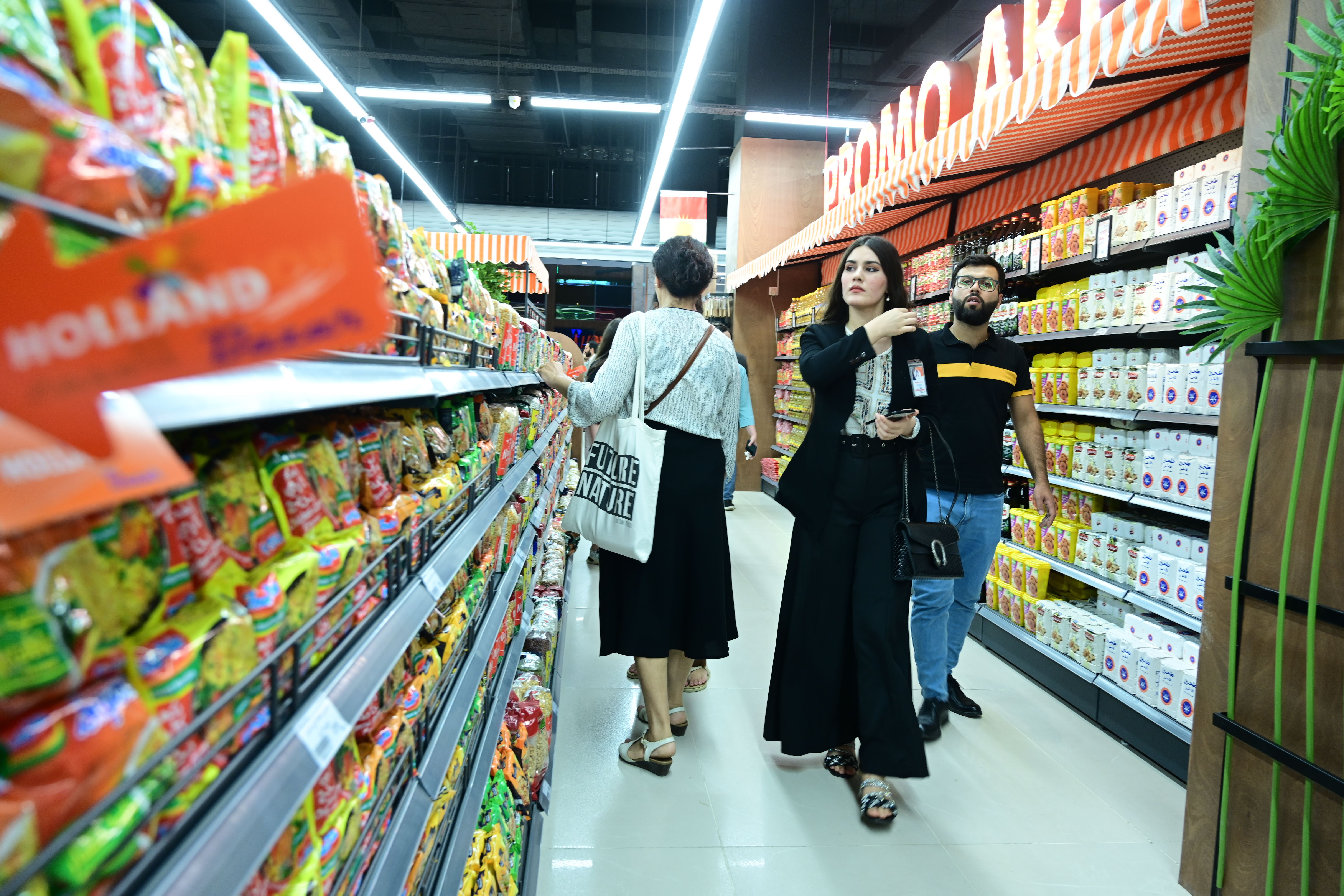 وەزارەتی بازرگانی: خۆراکی شەش مانگ لە کۆگاکاندا هەیە و رێگە نادەین بازاڕ قۆرخ بکرێت