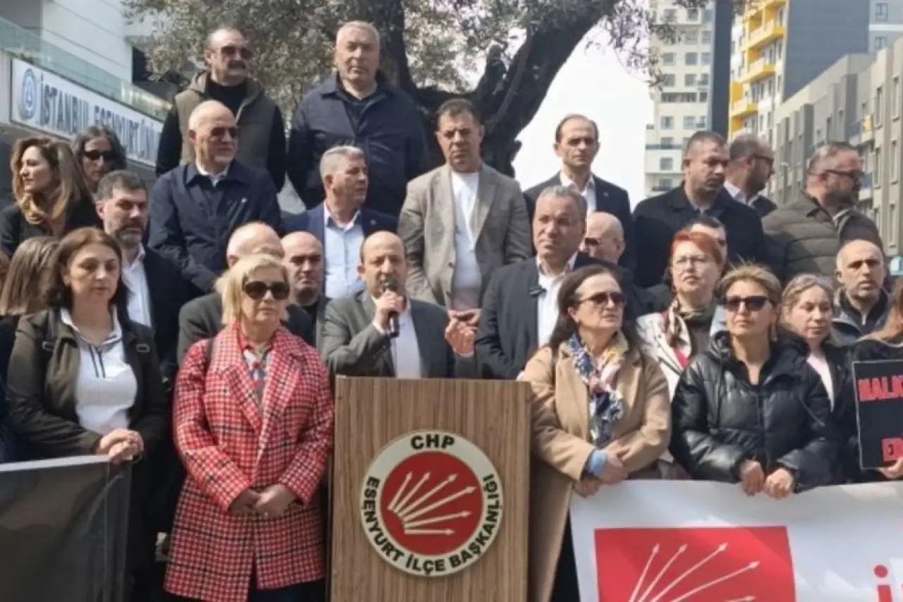 وێنەیەکی گردبوونەوەکە