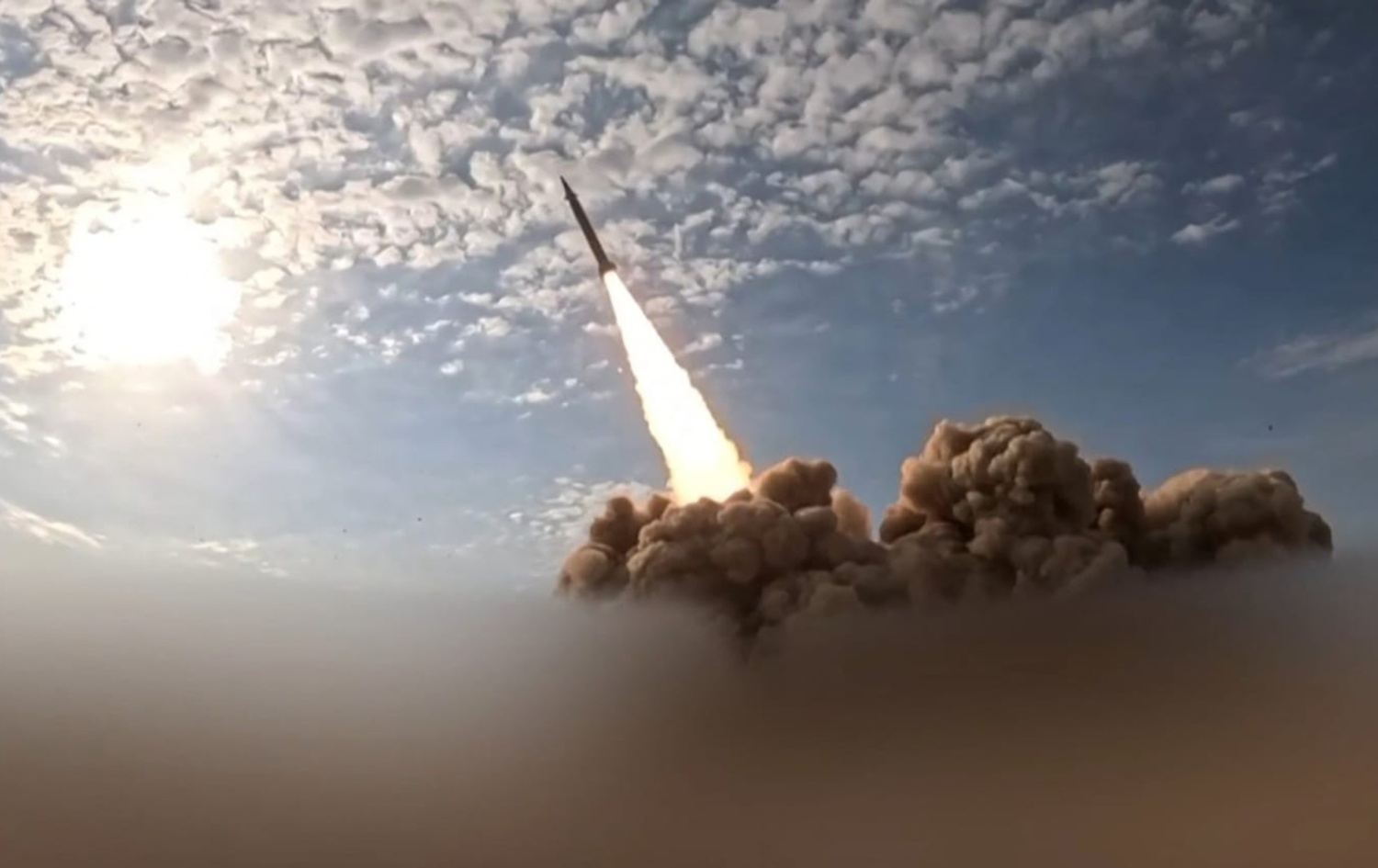 راپۆرتێک: ئێران بە خێرایی بنکە مووشەکییەکانی چاک دەکاتەوە؛ هێرشەکانی 90٪ کەمیان کردووە