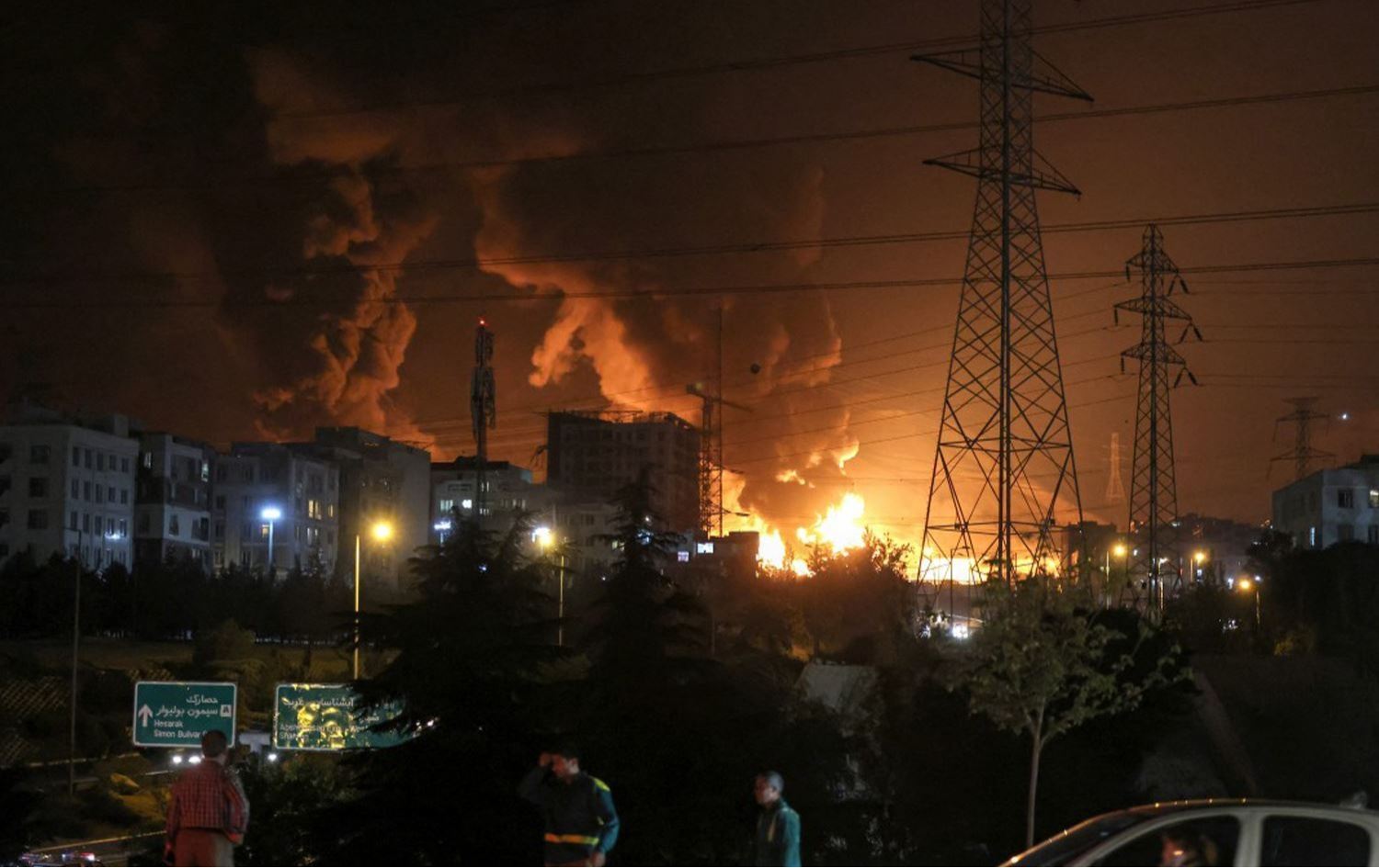 زنجیرەیەک تەقینەوەی بەهێز شاری ئیسفەهانیان هەژاند