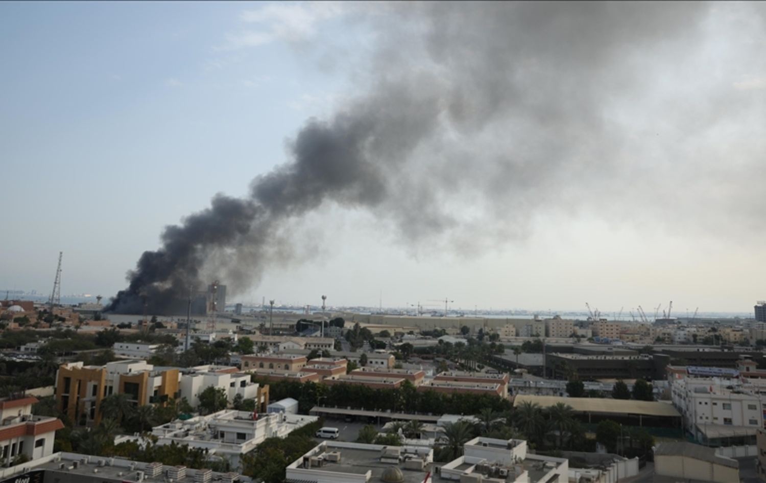 بەحرێن و ئیمارات؛ پاشماوەی درۆنە تێکشکێندراوەکانی ئێران 4 کەسیان بریندار کرد