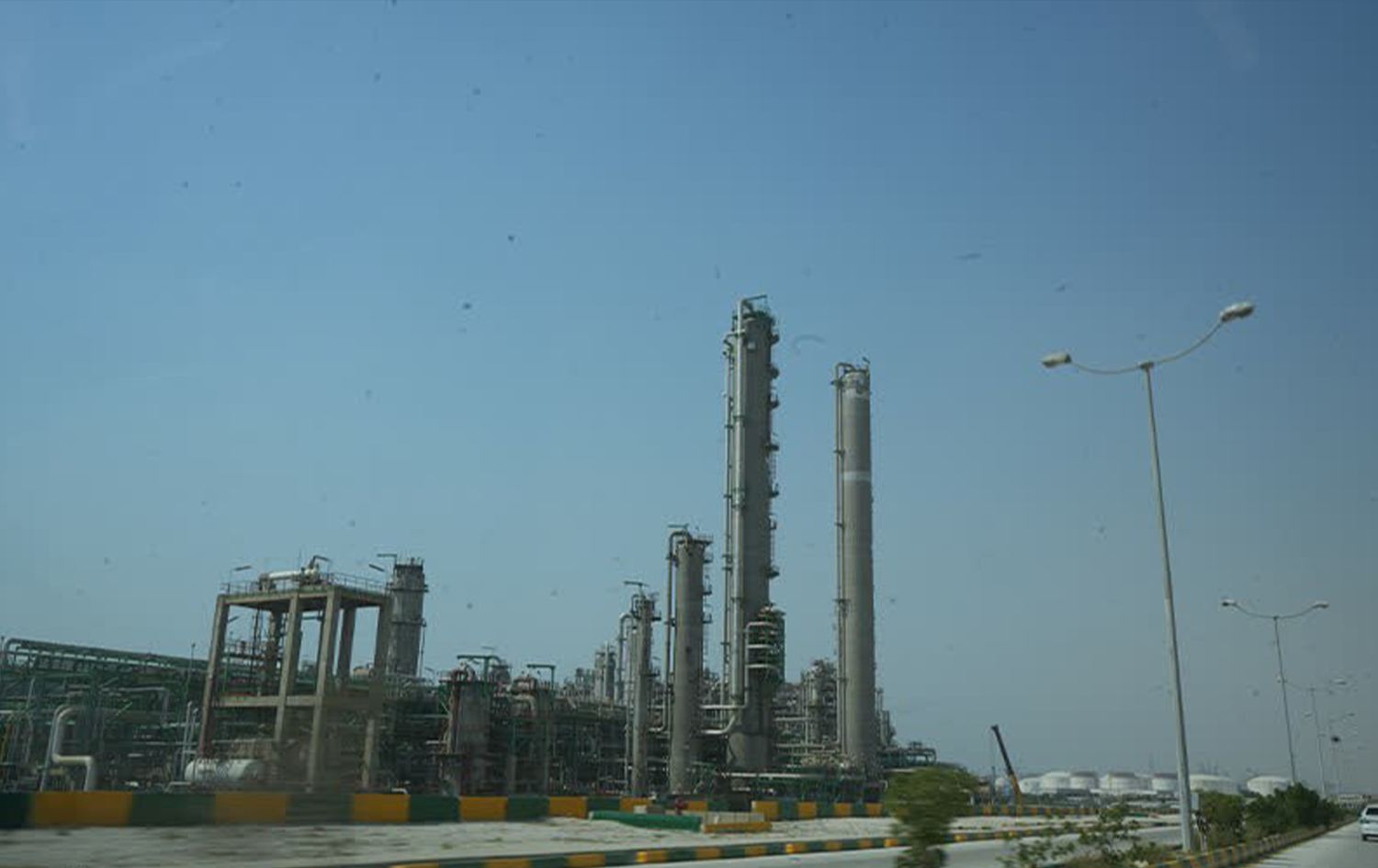 مجمع بتروكمياويات في إيران 