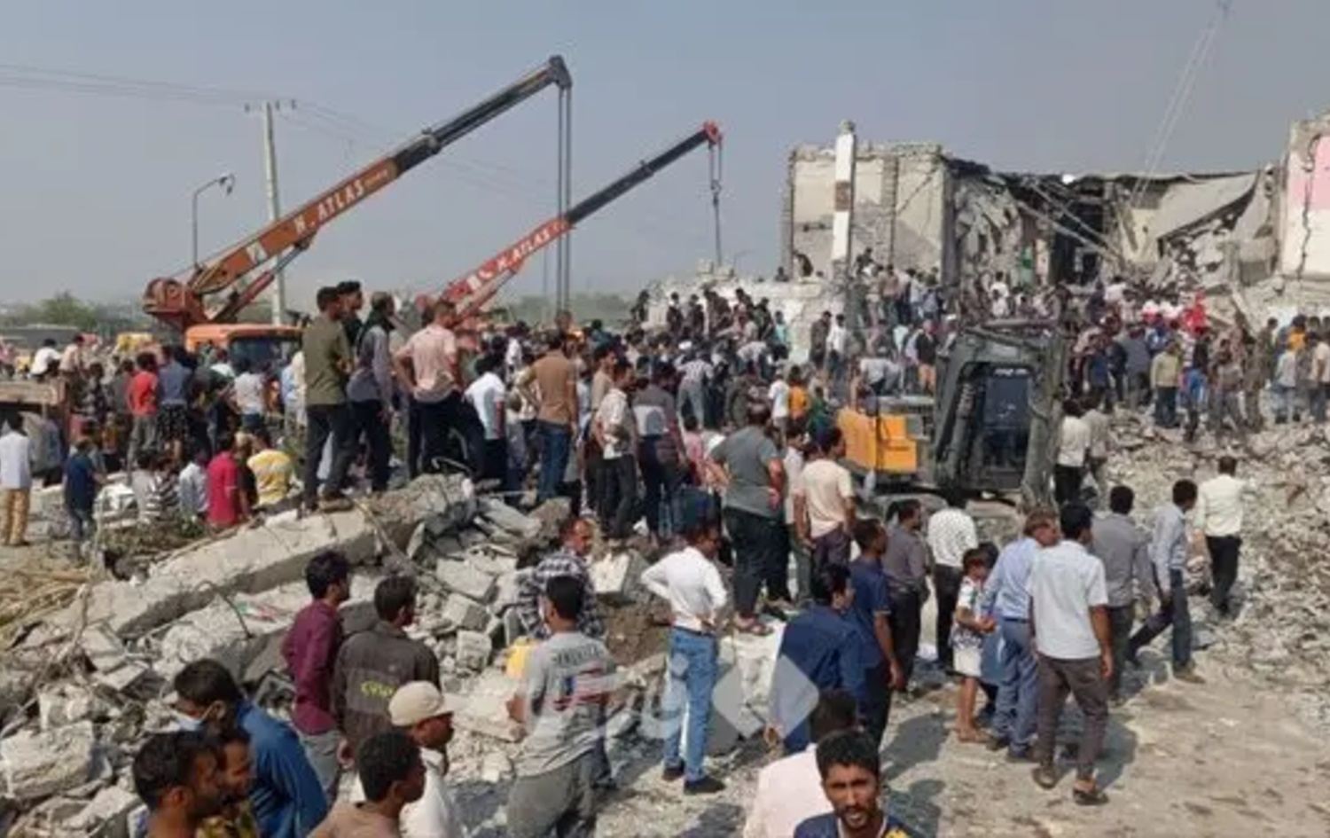 فریاکەوتنی خێرای ئێران: 477 ژن و منداڵ لە ئەنجامی بۆردوومانەکان کوژراون