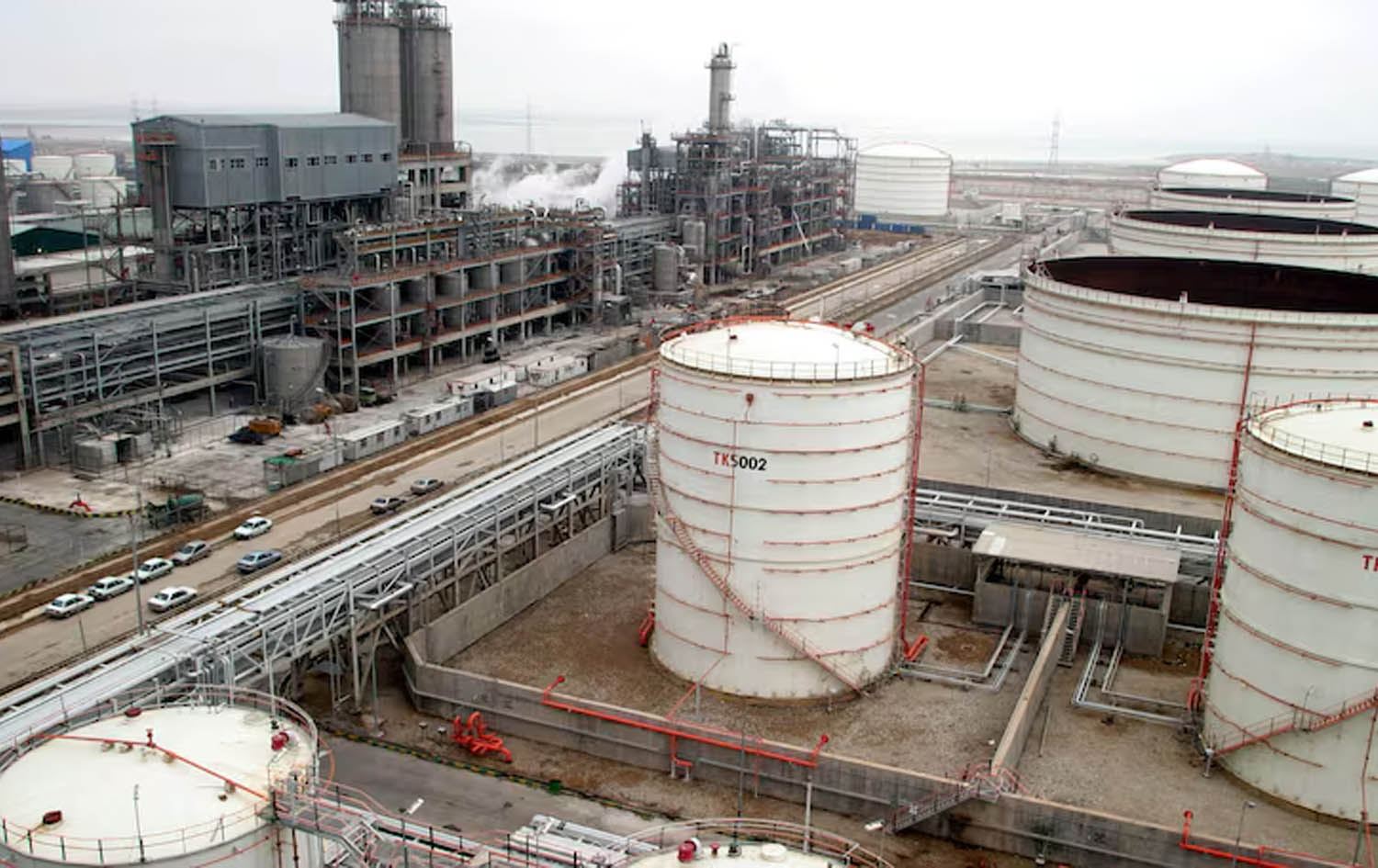 زۆنێکی پێترۆکیمیایی لە ئێران. وێنەکە بۆ روونکردنەوەی هەواڵەکەیە: ئەرشیڤ