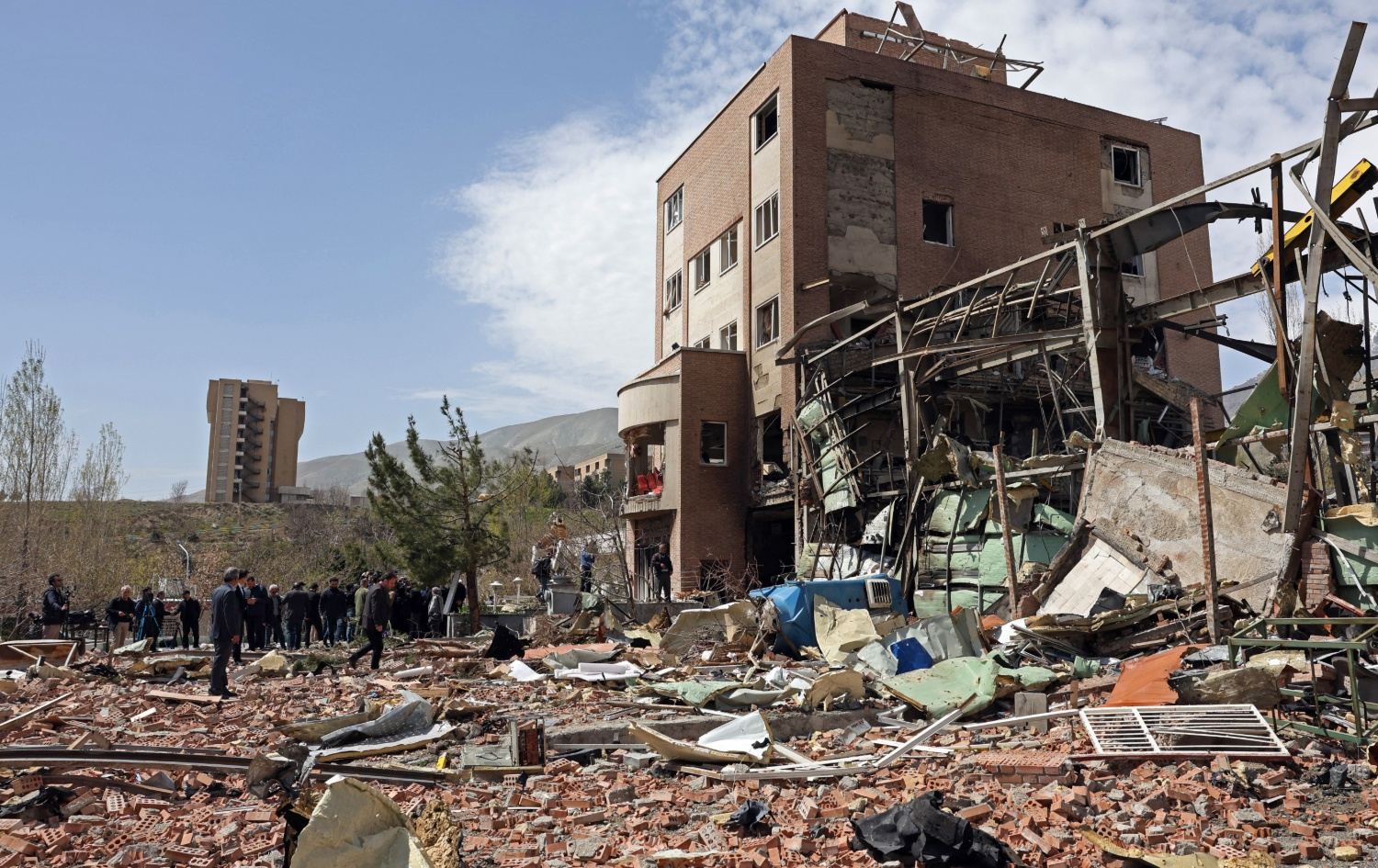 پاشماوەی بۆردوومانێکی سوپای ئیسرائیل و ئەمریکا لە تاران. وێنە: AFP