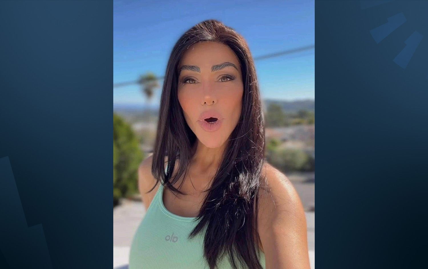 الولايات المتحدة تحتجز ابنة شقيق سليماني وابنتها لترحيلهما