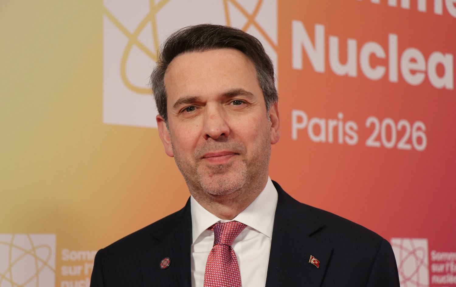 وەزیری وزەی تورکیا: شەو و رۆژ بەدوای نەوت و غازدا دەگەڕێین