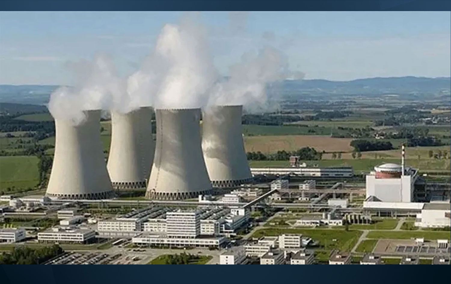 Rusya, İran’ın güneyindeki Buşehr Nükleer Santrali çevresinin ABD ve İsrail tarafından yeniden bombalanması üzerine 198 çalışanını acilen tahliye etmeye başladı