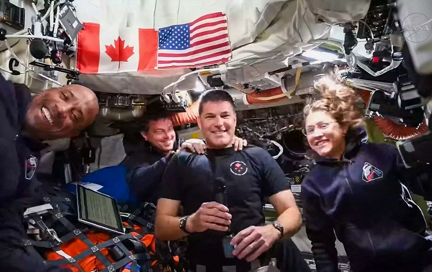 طاقم أرتيميس - رواد فضاء